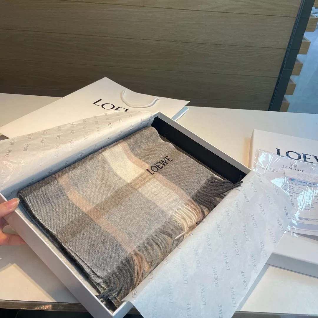 SportInspired 867 LOEWE Scarf For Women