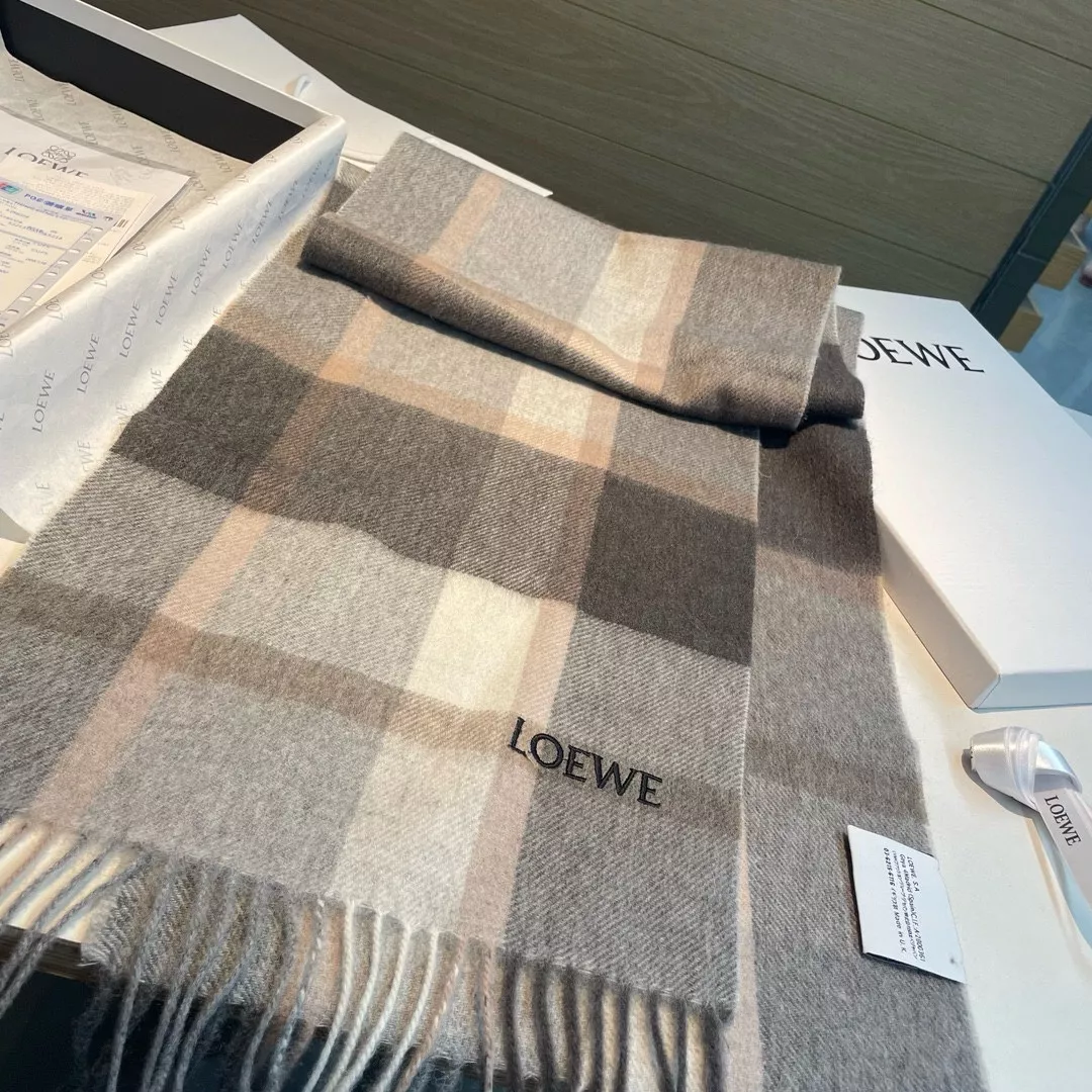 SportInspired 867 LOEWE Scarf For Women