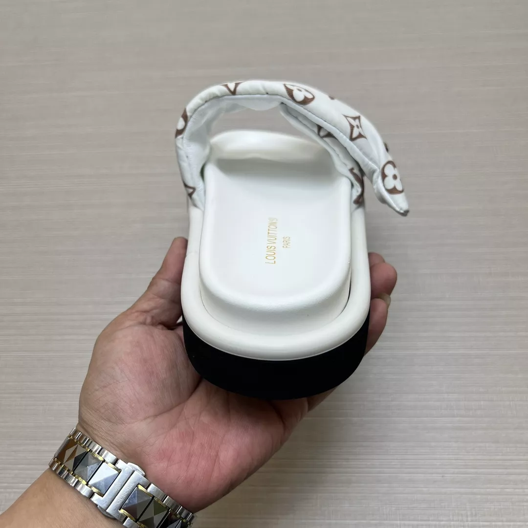 SportInspired 869 Louis Vuitton Slippers For Men
