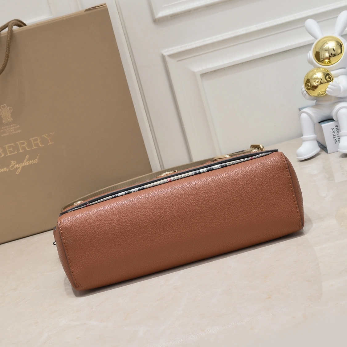 SportInspired 8716 Burberry AAA Quality Messenger Bags For Women