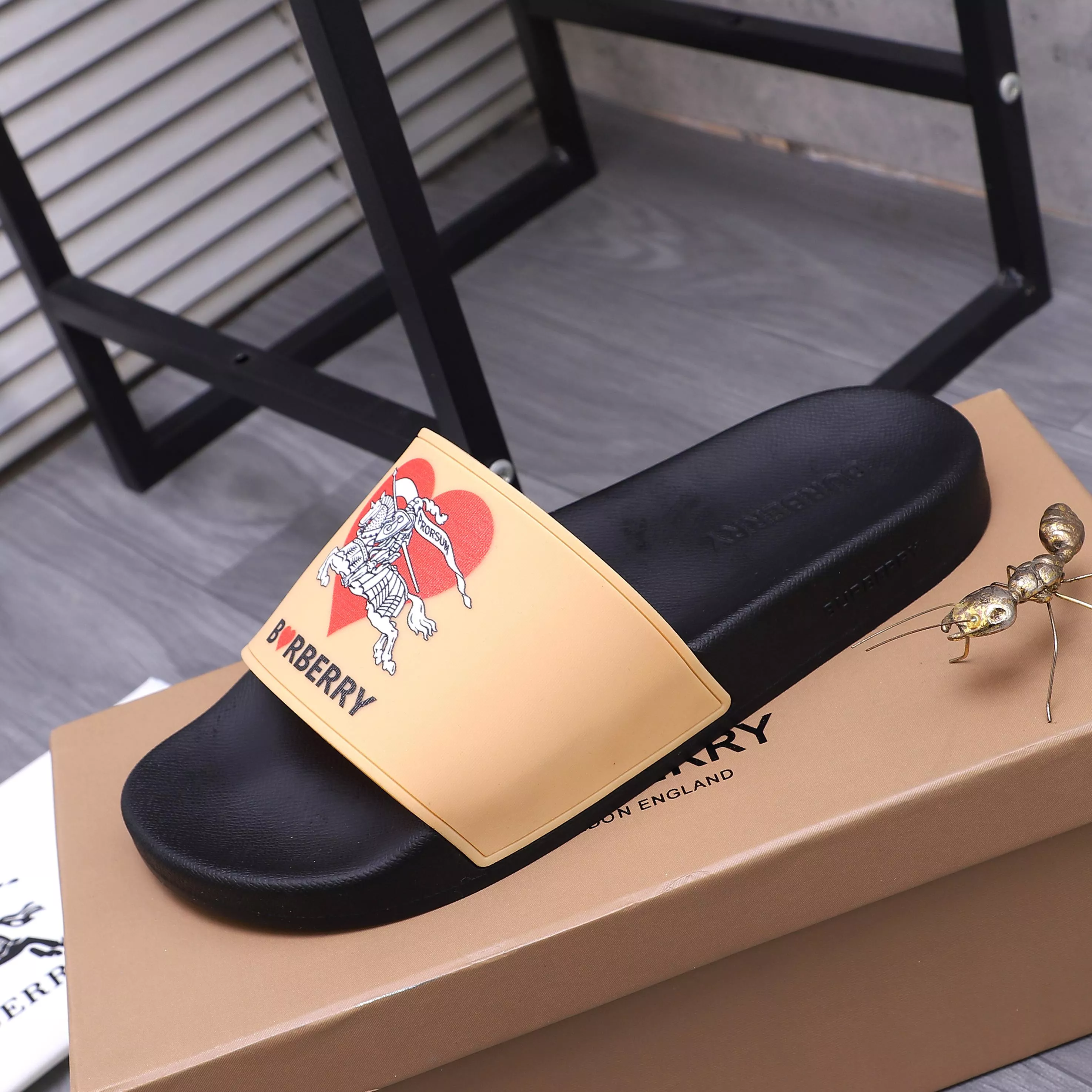 SportInspired 8816 Burberry Slippers For Women