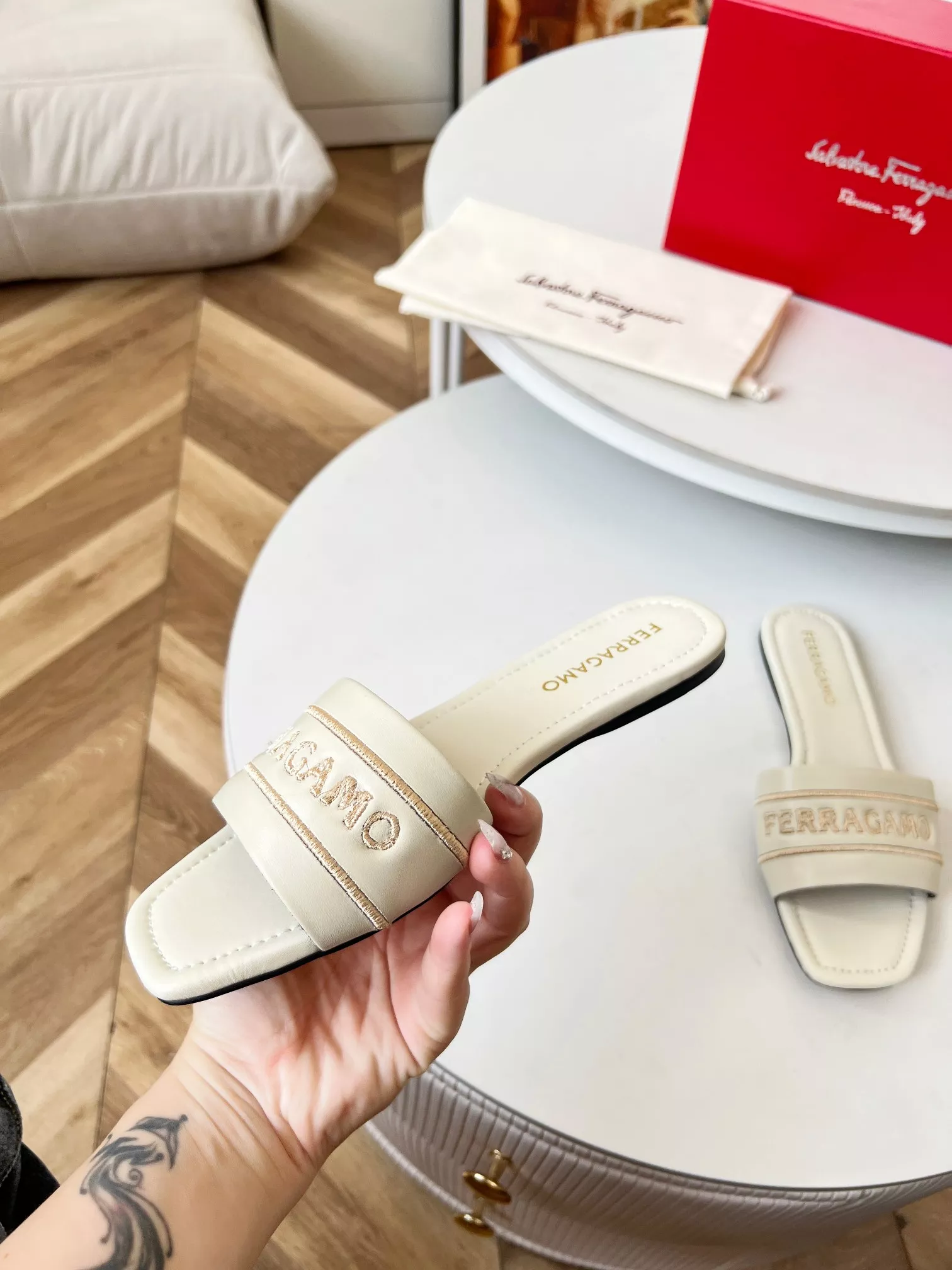 SportInspired 9167 Salvatore Ferragamo Slippers For Women