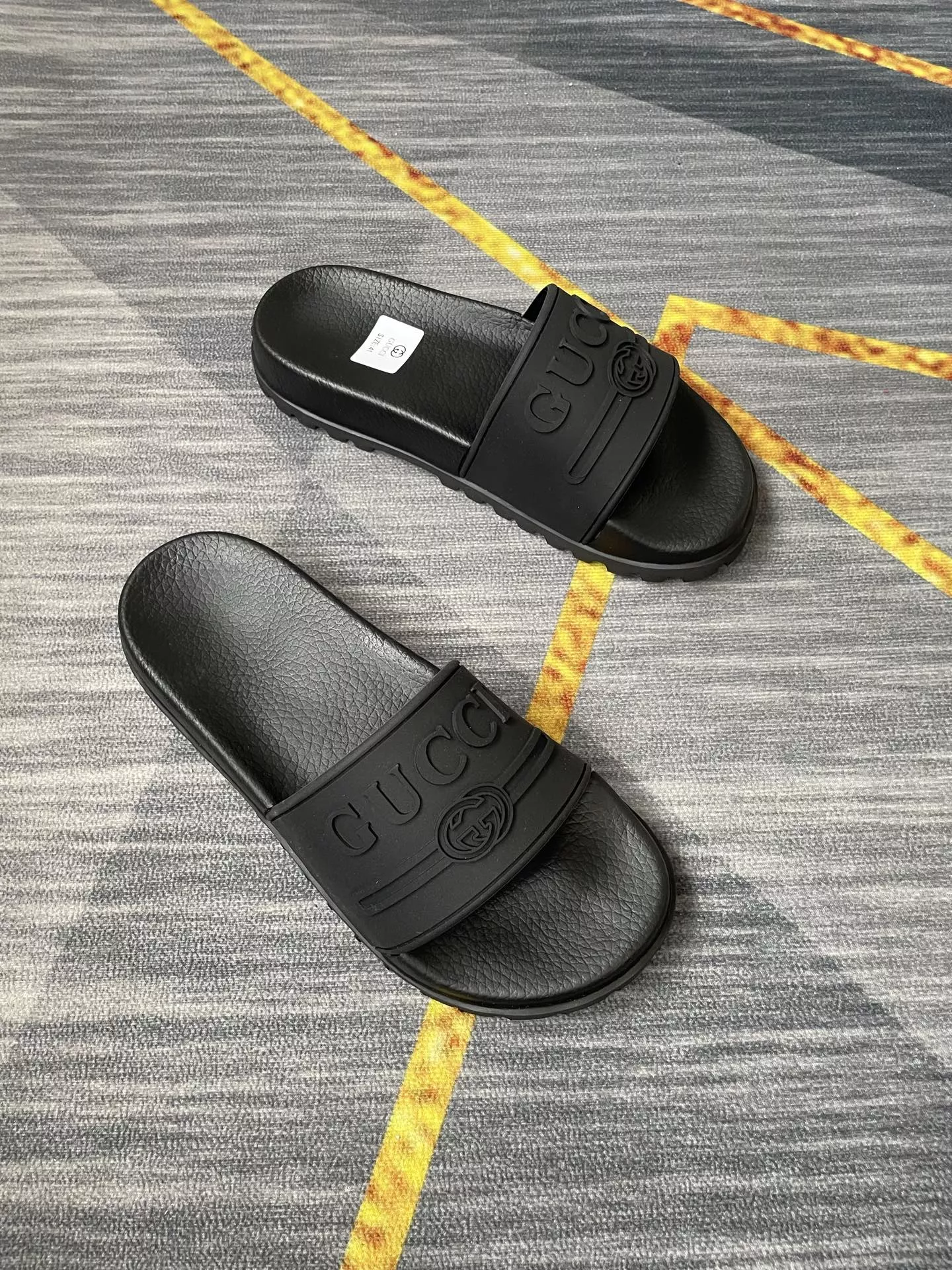 SportInspired 9664 Gucci Slippers For Men