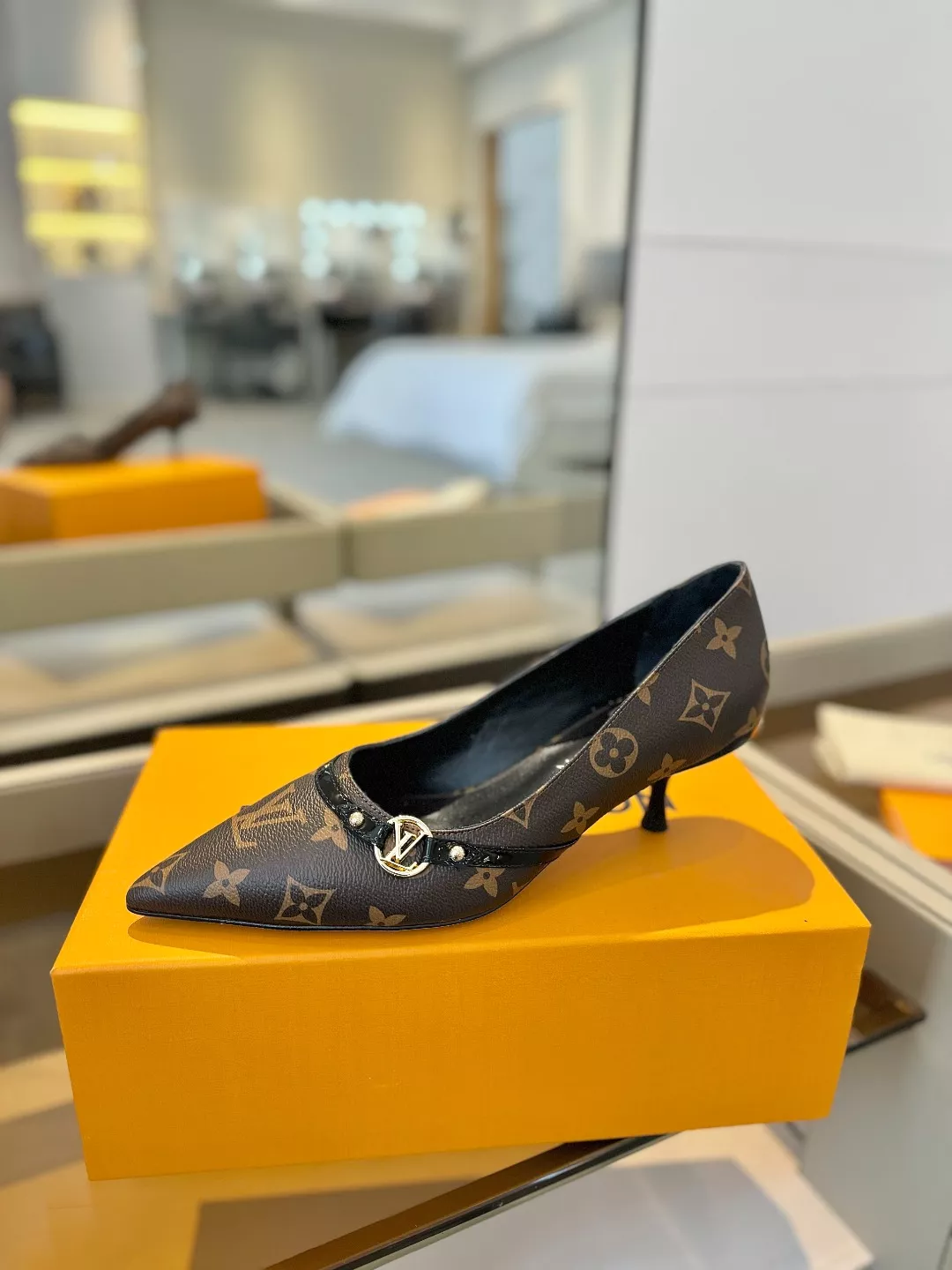 SportInspired 9865 Louis Vuitton High-Heeled Shoes For Women