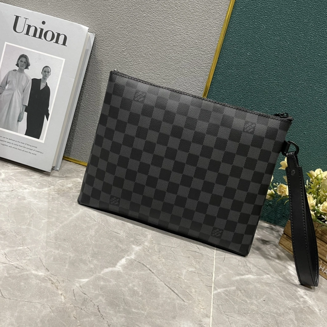 SportInspired 9888 Louis Vuitton AAA Man Wallets