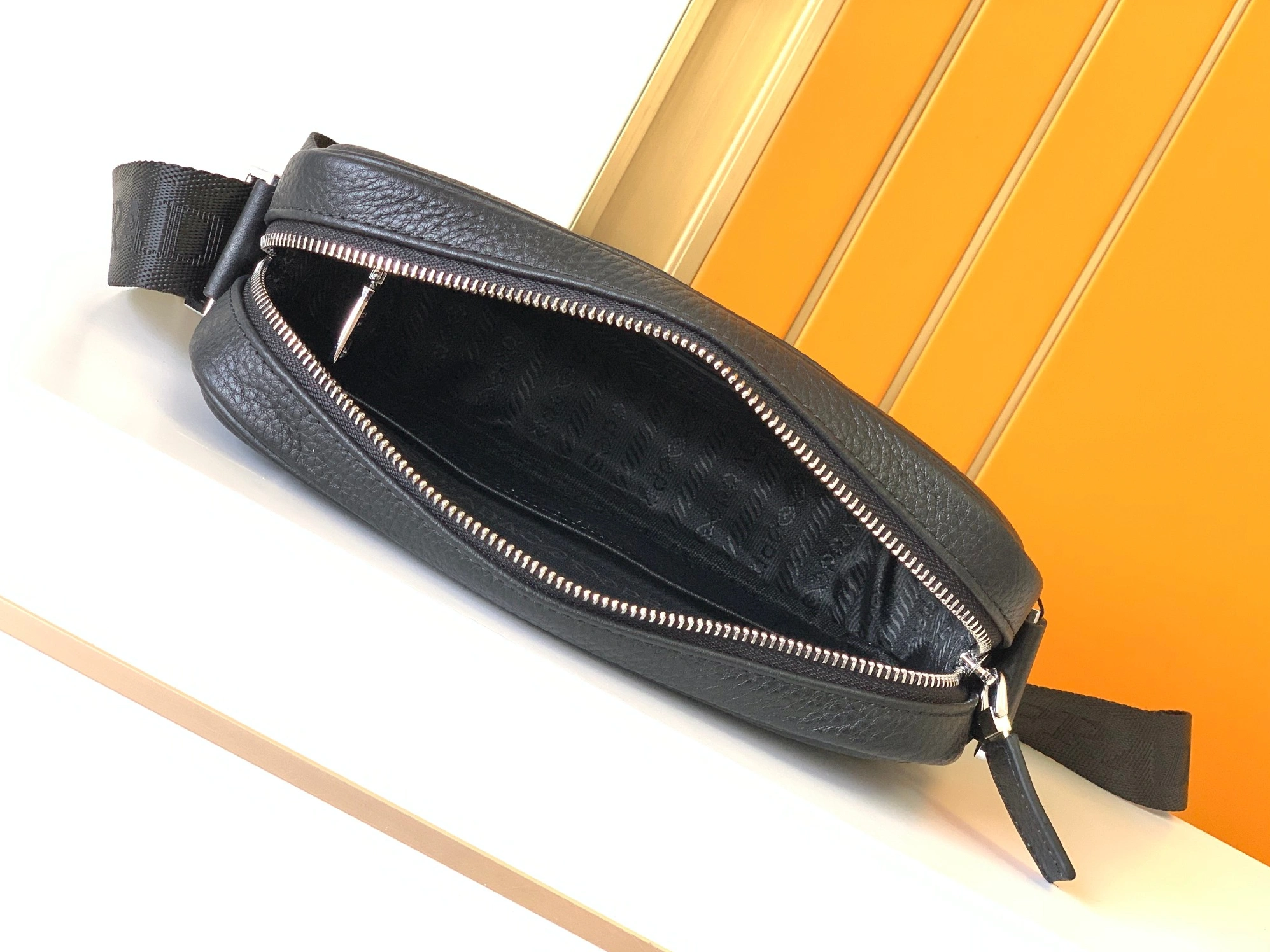 StreetReady 1017 Prada AAA Man Messenger Bags