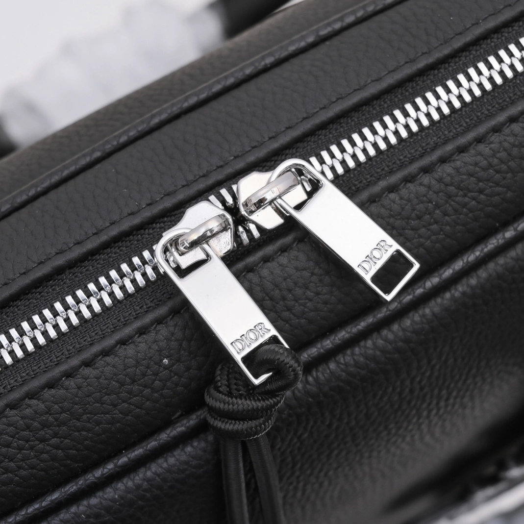 StreetReady 1021 Christian Dior AAA Man Handbags