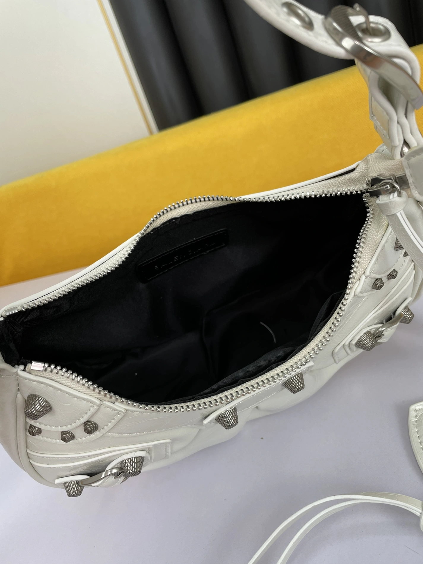 StreetReady 1059 Balenciaga AAA Quality Shoulder Bags For Women