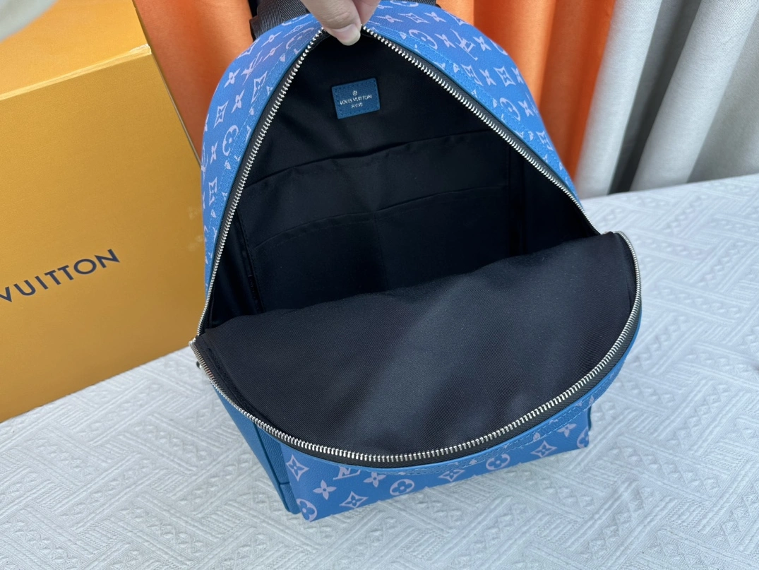 StreetReady 1700 Louis Vuitton AAA Quality Backpacks For Unisex