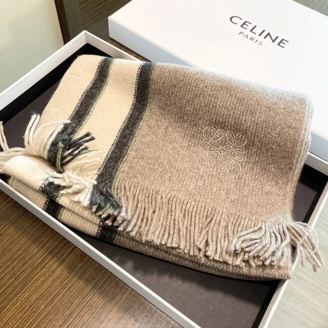 StreetReady 1704 LOEWE Scarf For Women