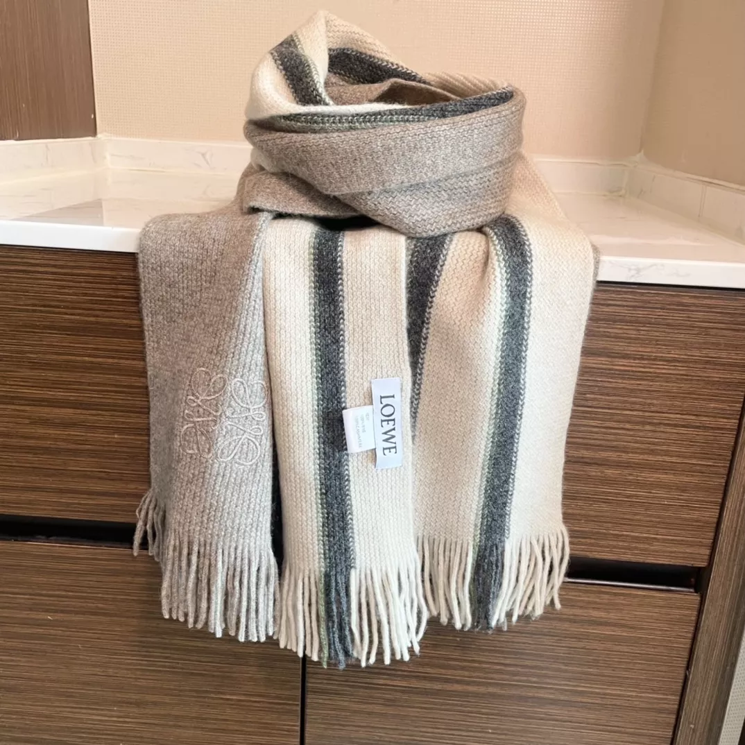 StreetReady 1704 LOEWE Scarf For Women