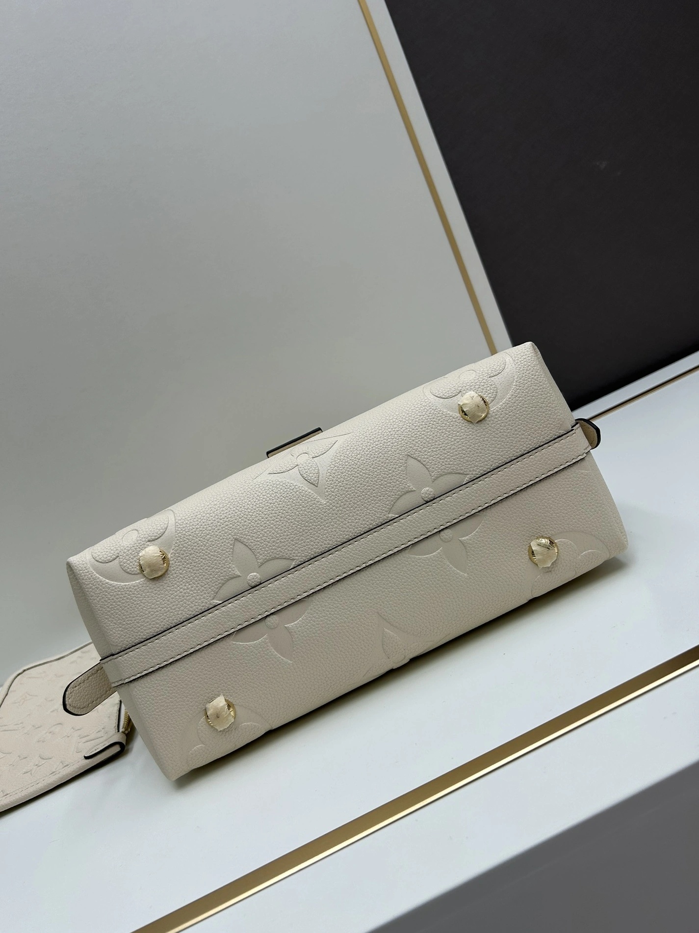 StreetReady 1962 Louis Vuitton AAA Quality Shoulder Bags For Women