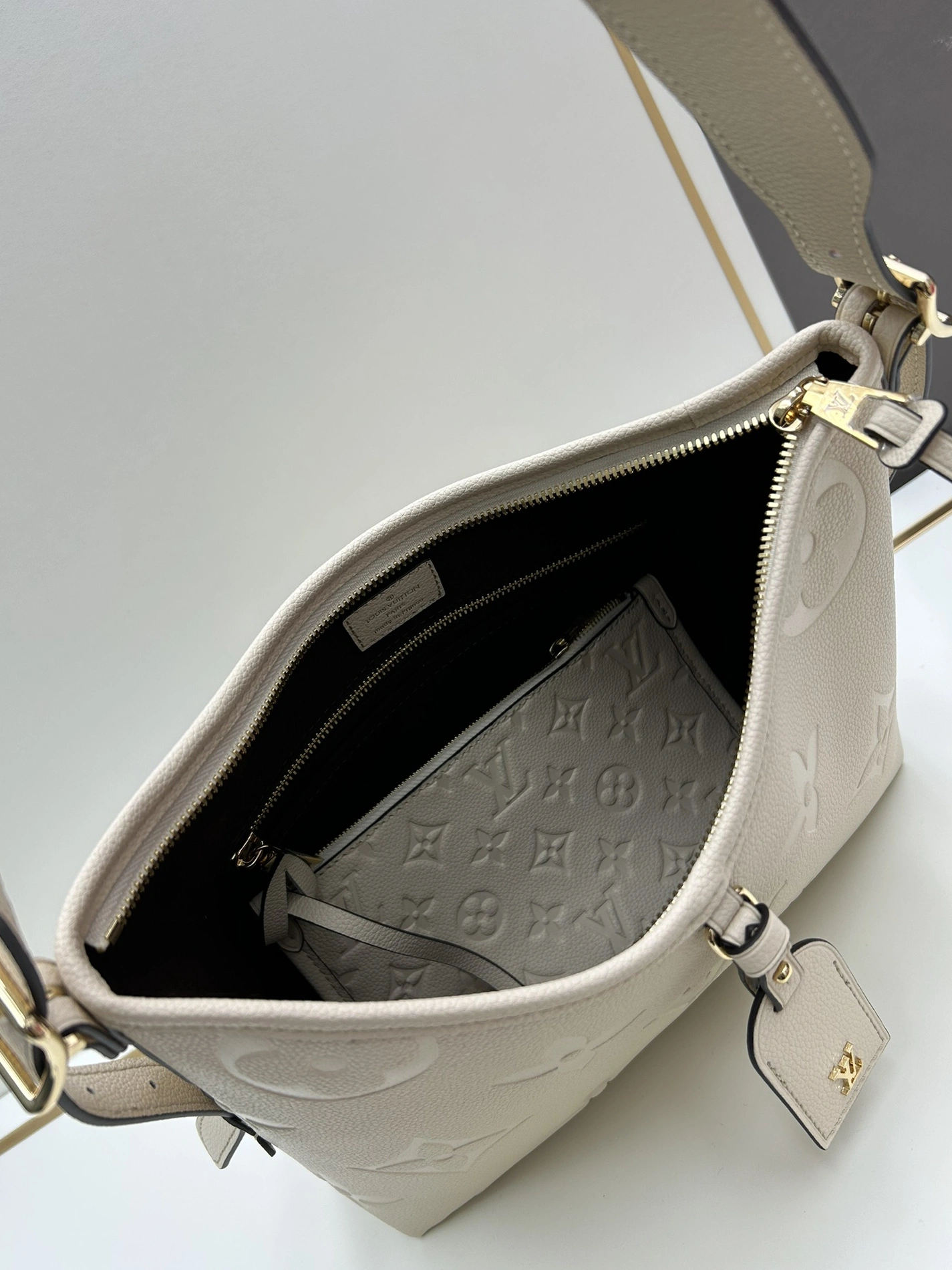 StreetReady 1962 Louis Vuitton AAA Quality Shoulder Bags For Women