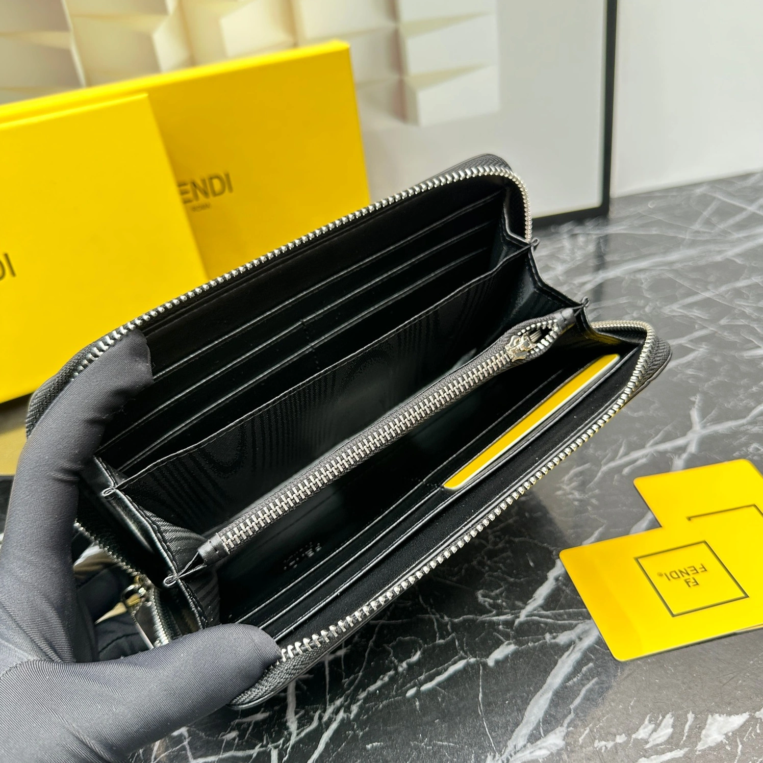 StreetReady 2011 Fendi Wallets For Unisex