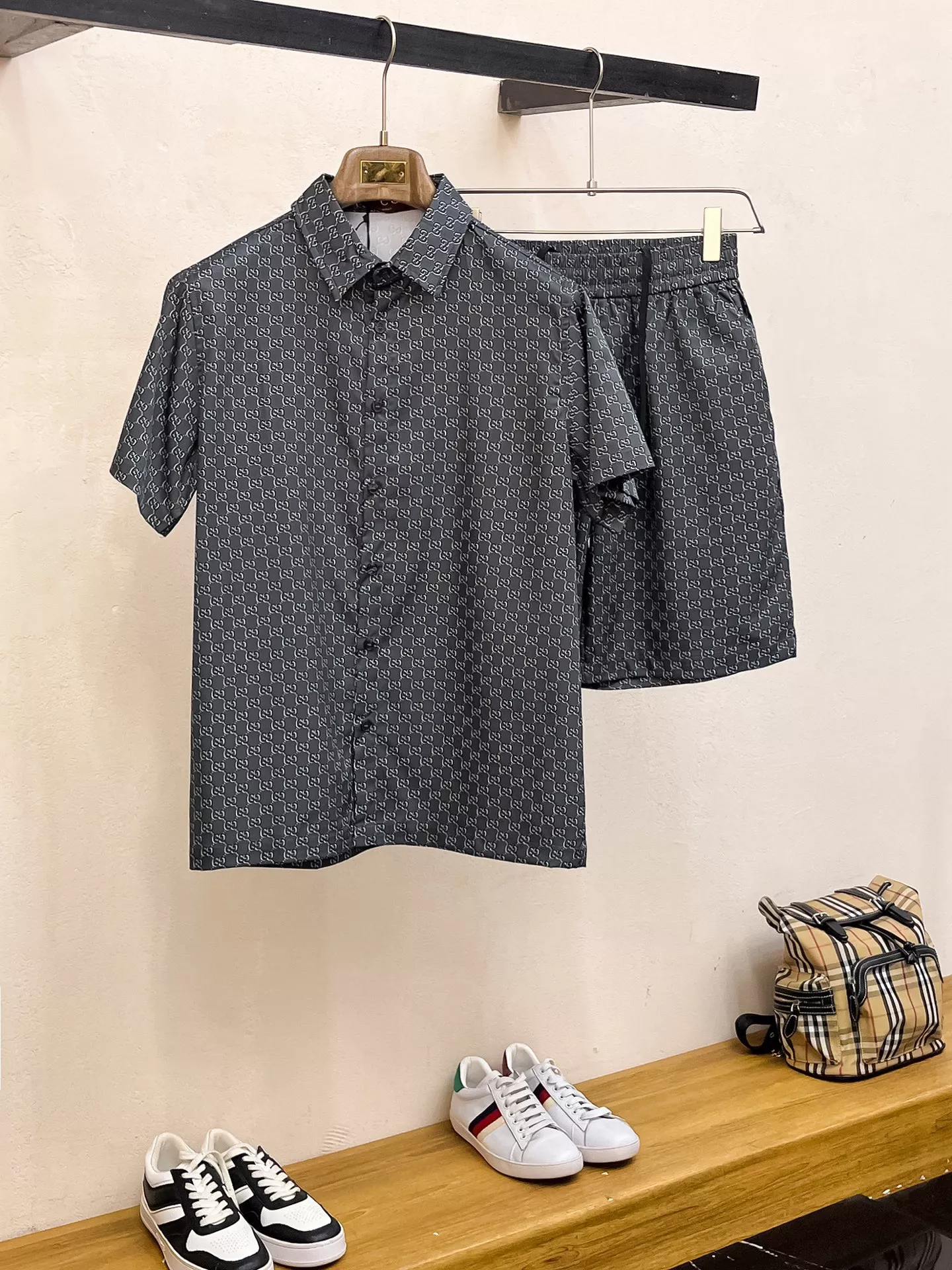 StreetReady 2046 Gucci Tracksuits Short Sleeved For Men
