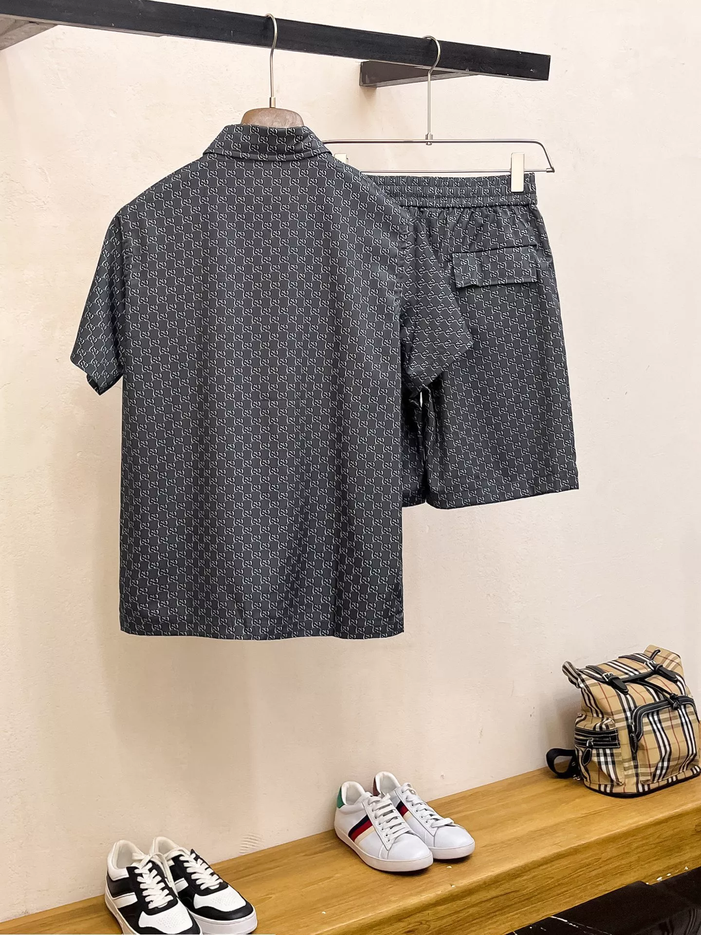 StreetReady 2046 Gucci Tracksuits Short Sleeved For Men