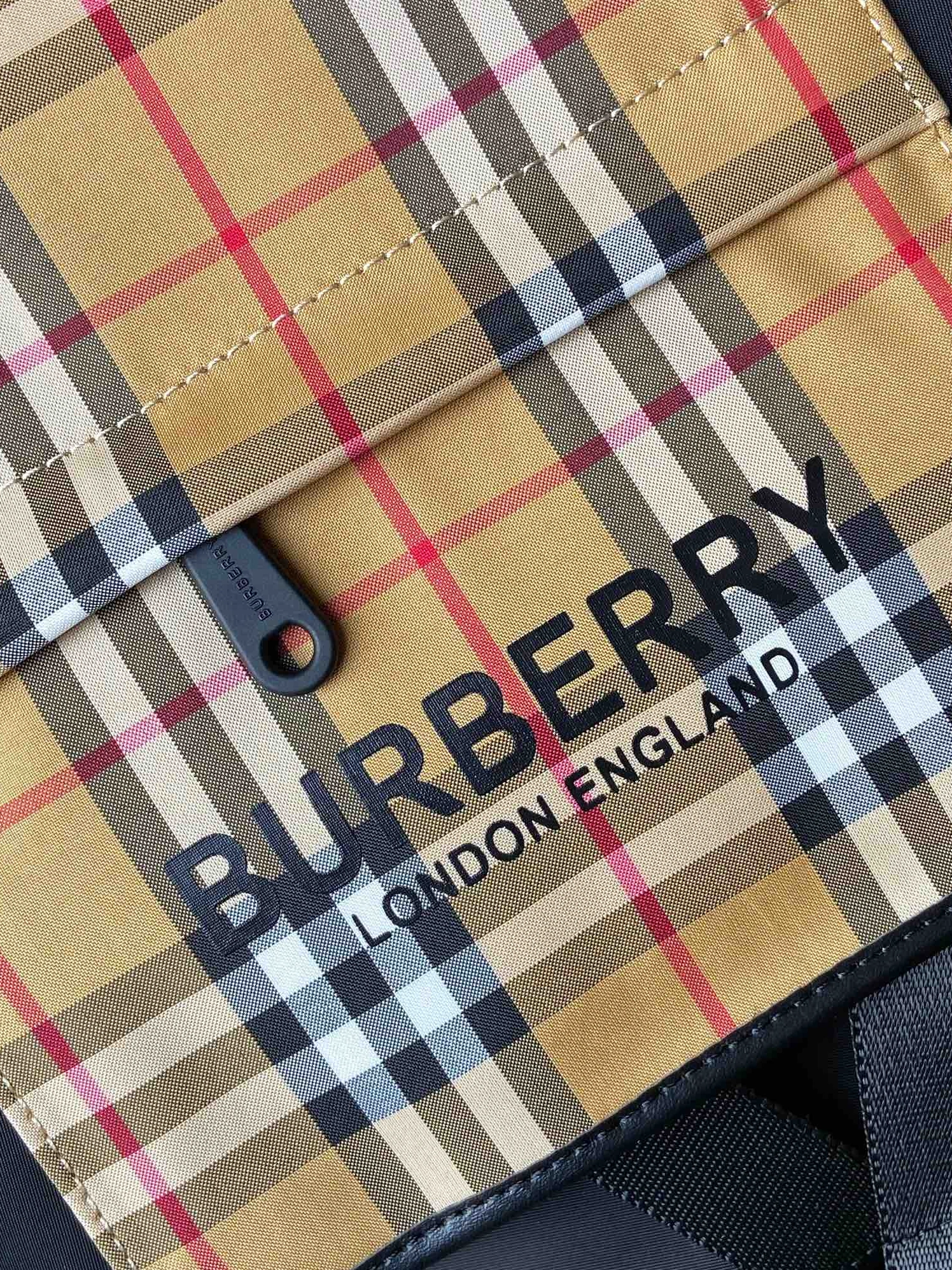 StreetReady 2300 Burberry AAA Quality Backpacks For Unisex