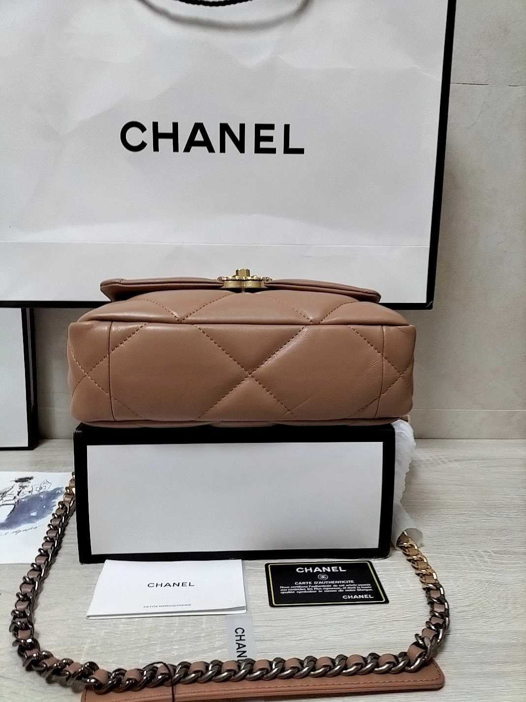 StreetReady 2308 Chanel AAA Quality Messenger Bags For Women