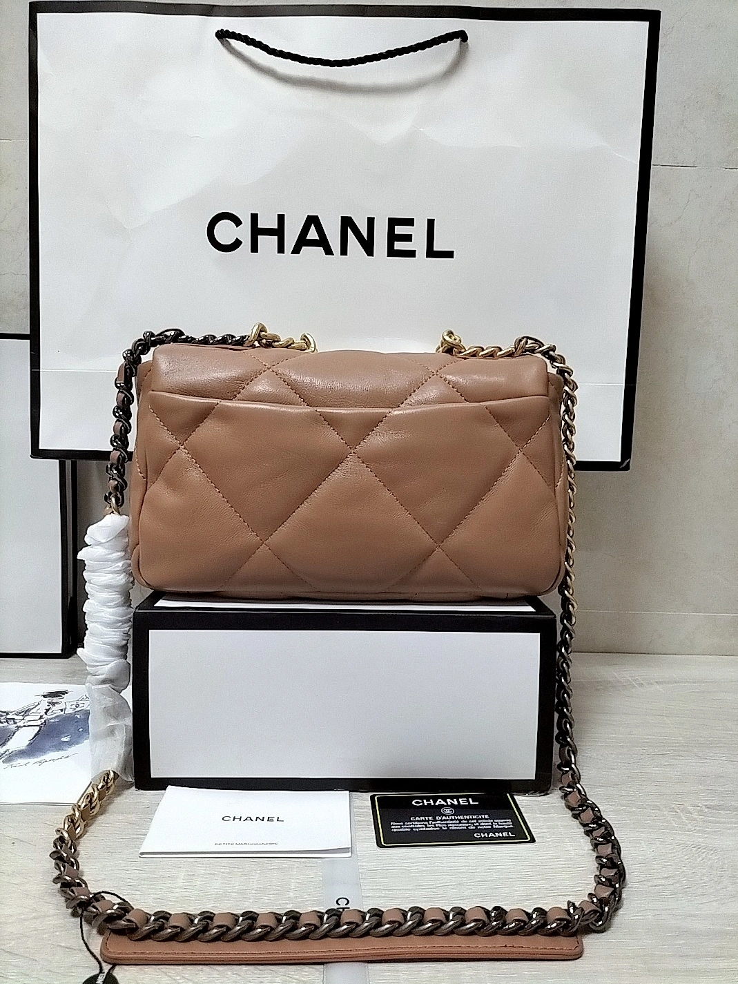 StreetReady 2308 Chanel AAA Quality Messenger Bags For Women