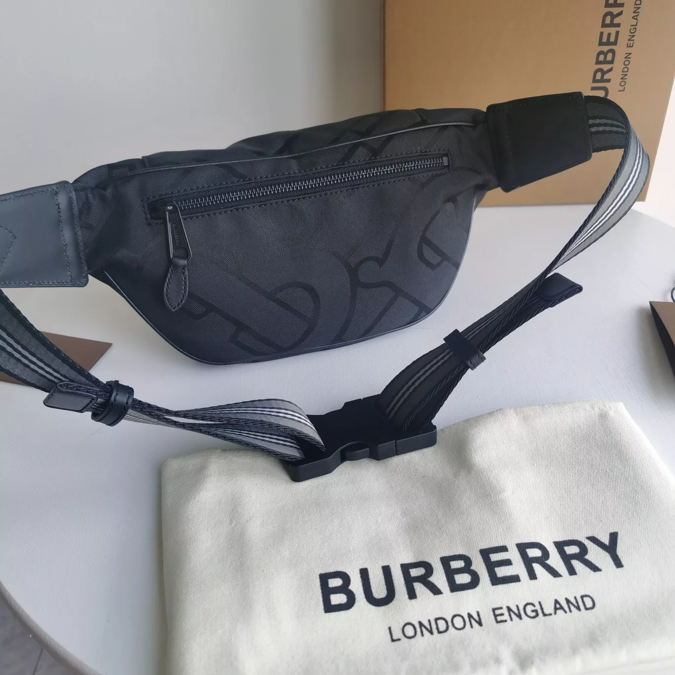 StreetReady 2533 Burberry AAA Quality Belt Bags For Unisex