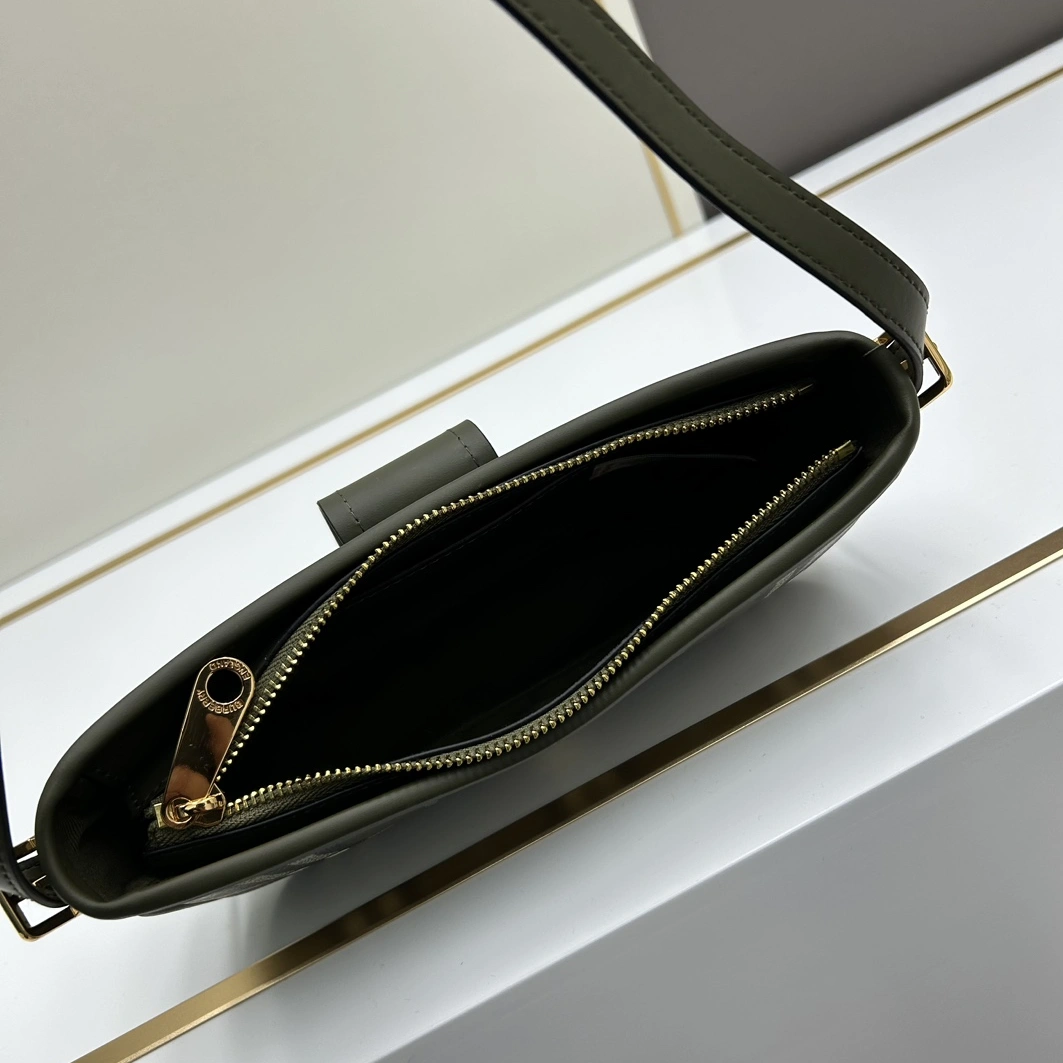 StreetReady 2606 Burberry AAA Quality Shoulder Bags For Women
