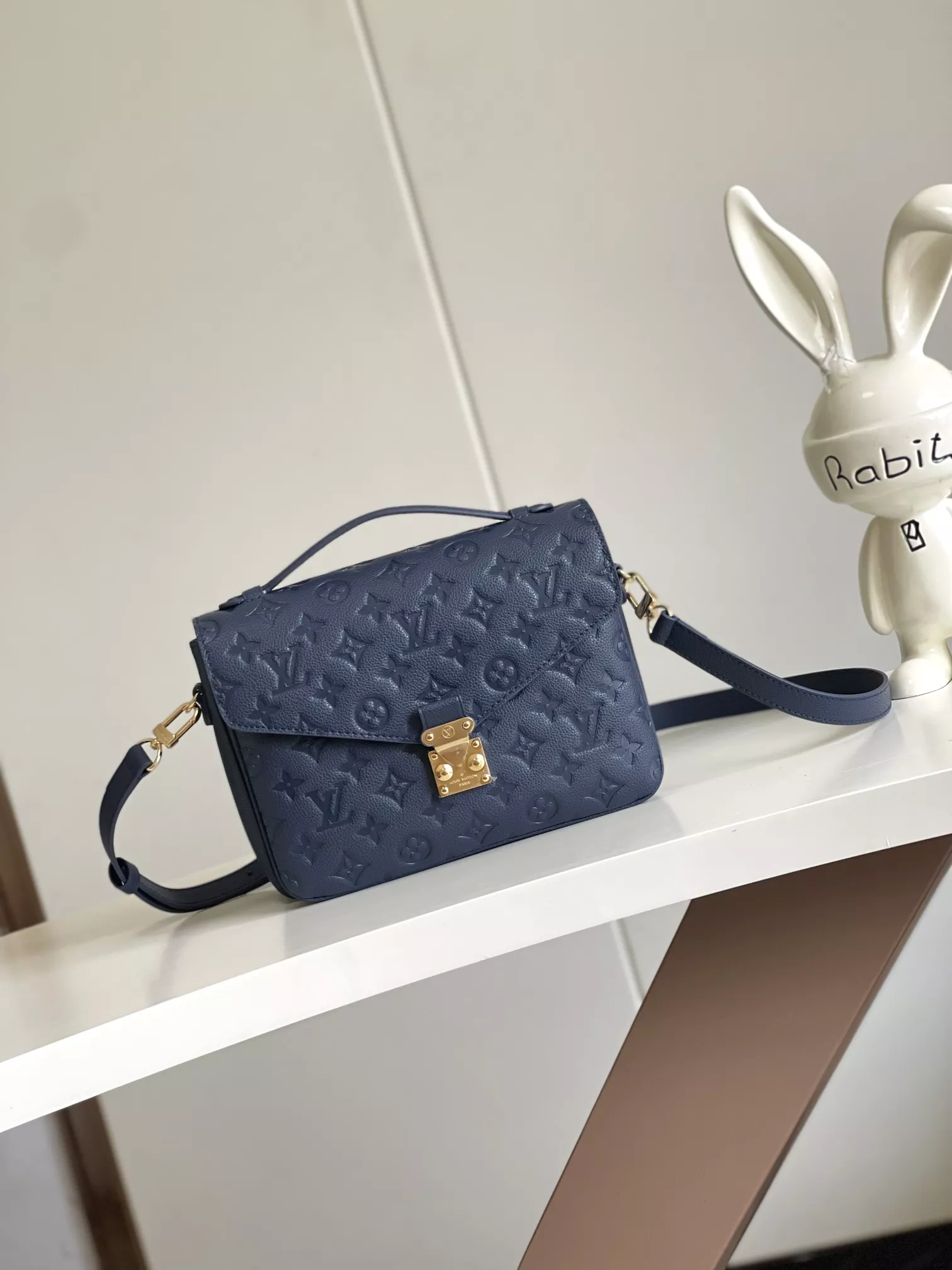 StreetReady 2782 Louis Vuitton AAA Quality Messenger Bags For Women