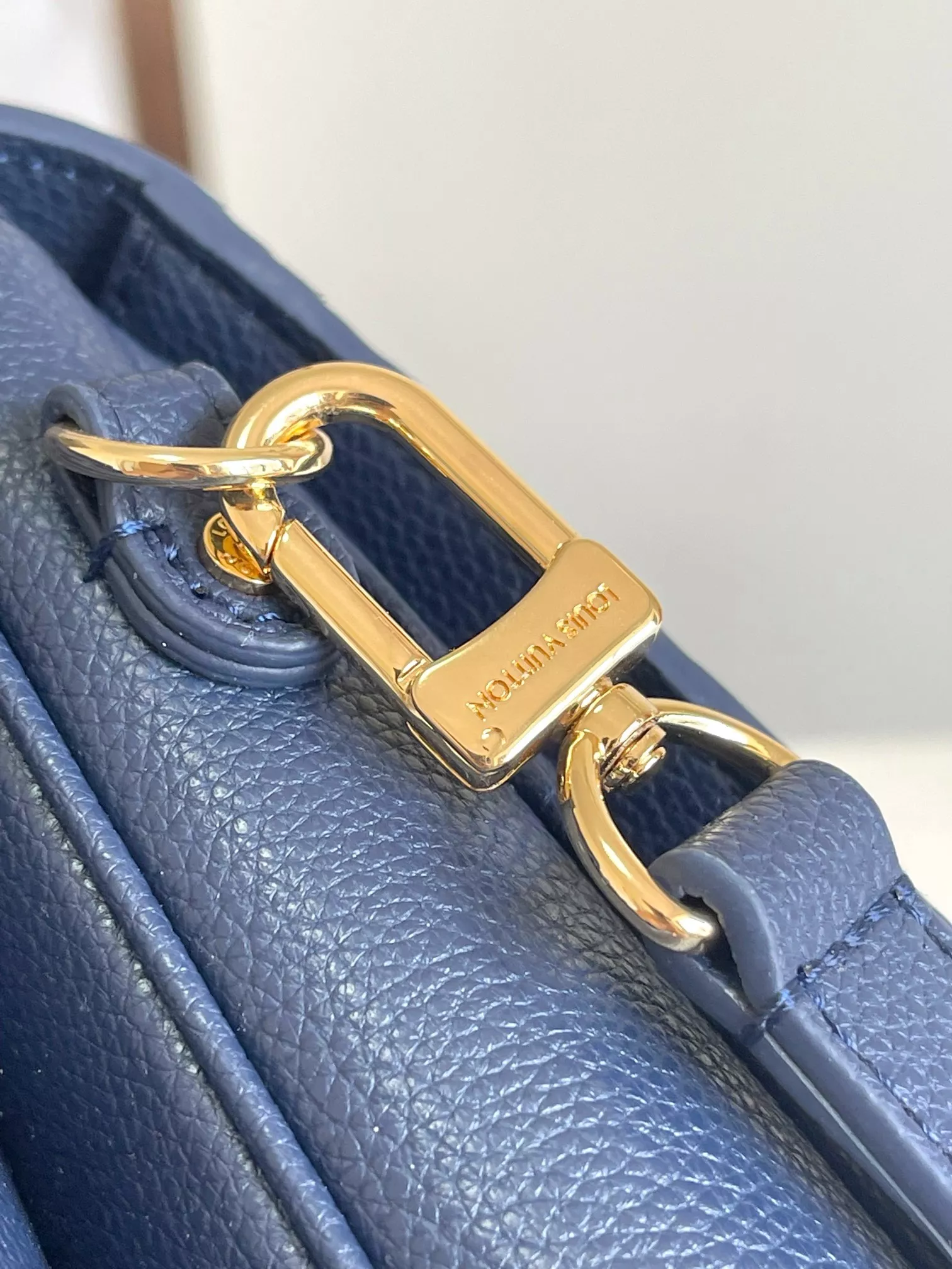 StreetReady 2782 Louis Vuitton AAA Quality Messenger Bags For Women