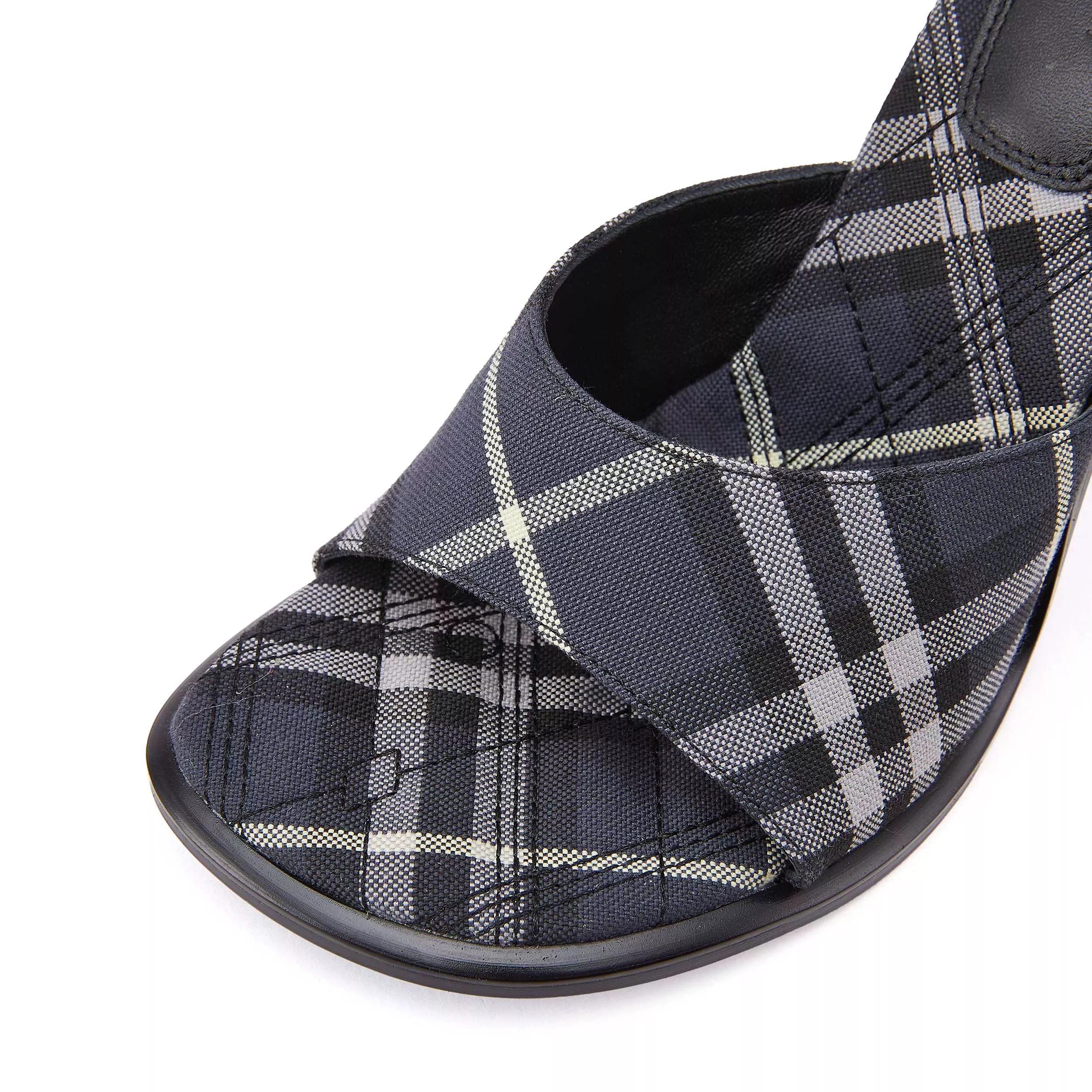 StreetReady 2992 Burberry Slippers For Women