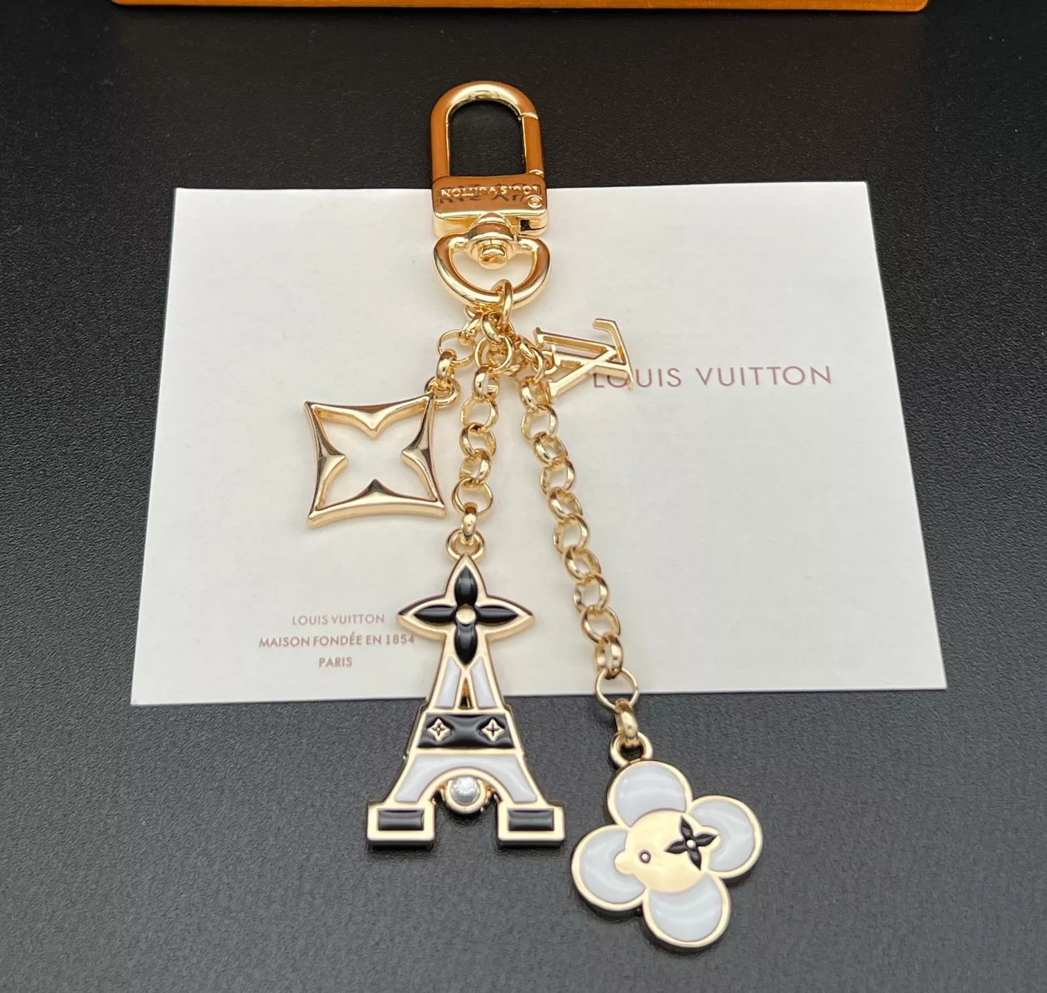 StreetReady 334 Louis Vuitton LV Key Holder And Bag Buckle
