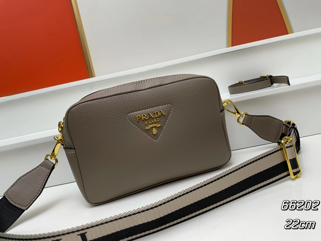 StreetReady 3675 Prada AAA Quality Messenger Bags For Women