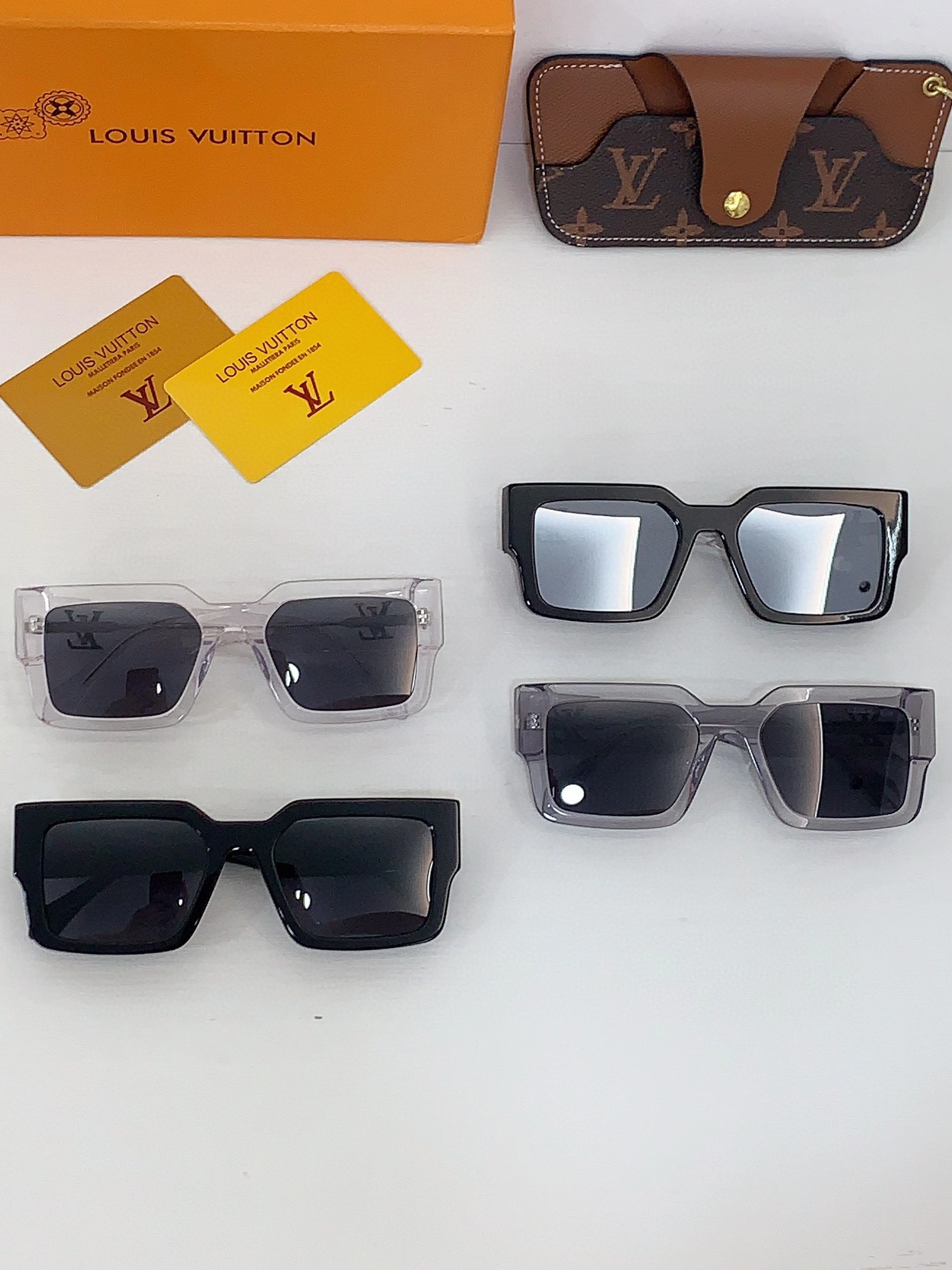 StreetReady 412 Louis Vuitton AAA Quality Sunglasses
