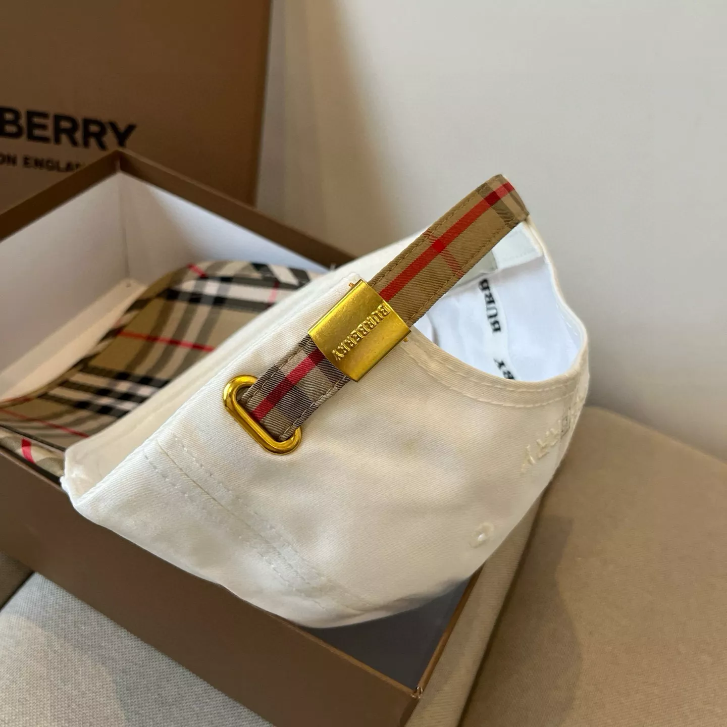StreetReady 4301 Burberry Caps