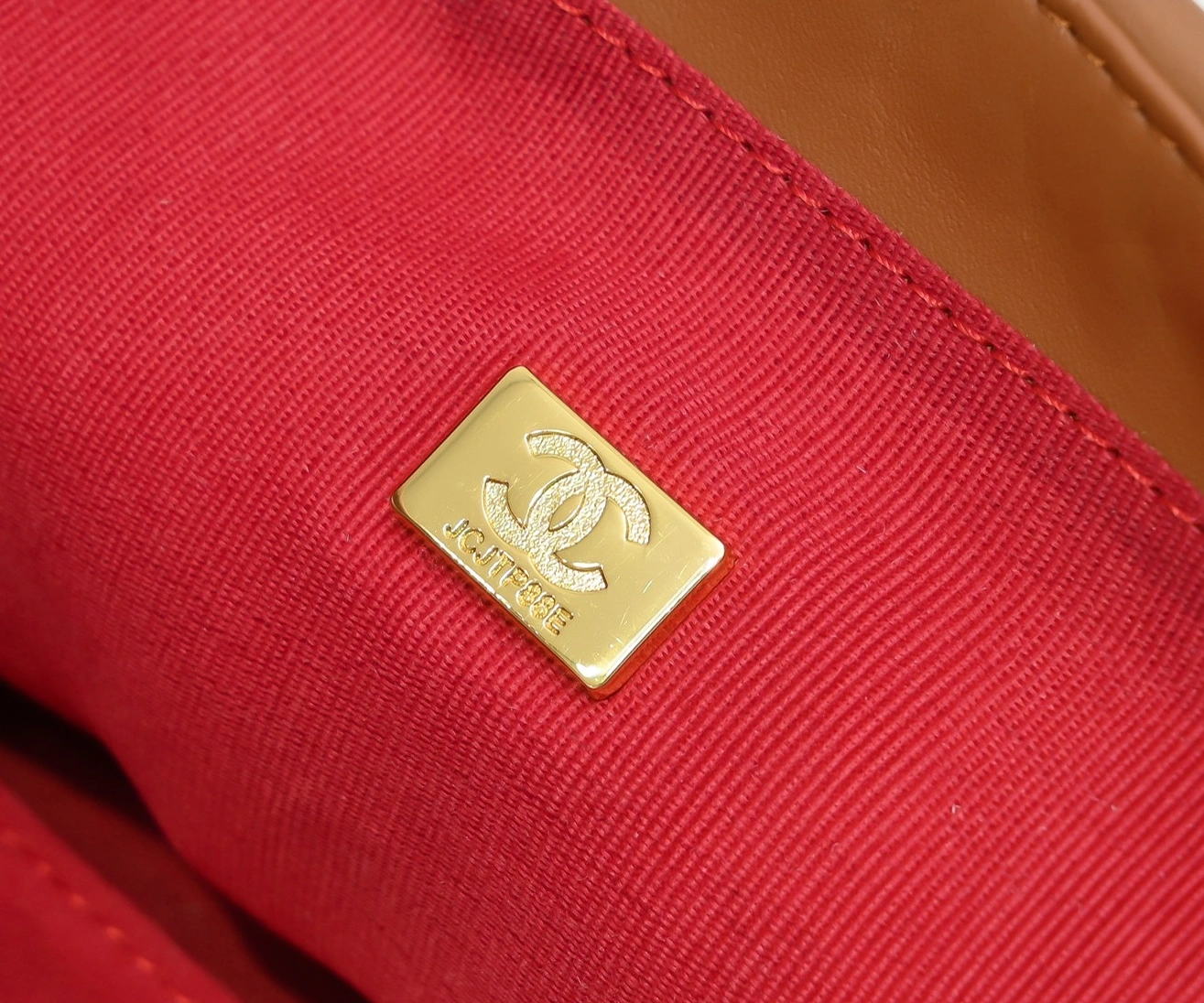 StreetReady 4704 Chanel AAA Quality Messenger Bags For Women