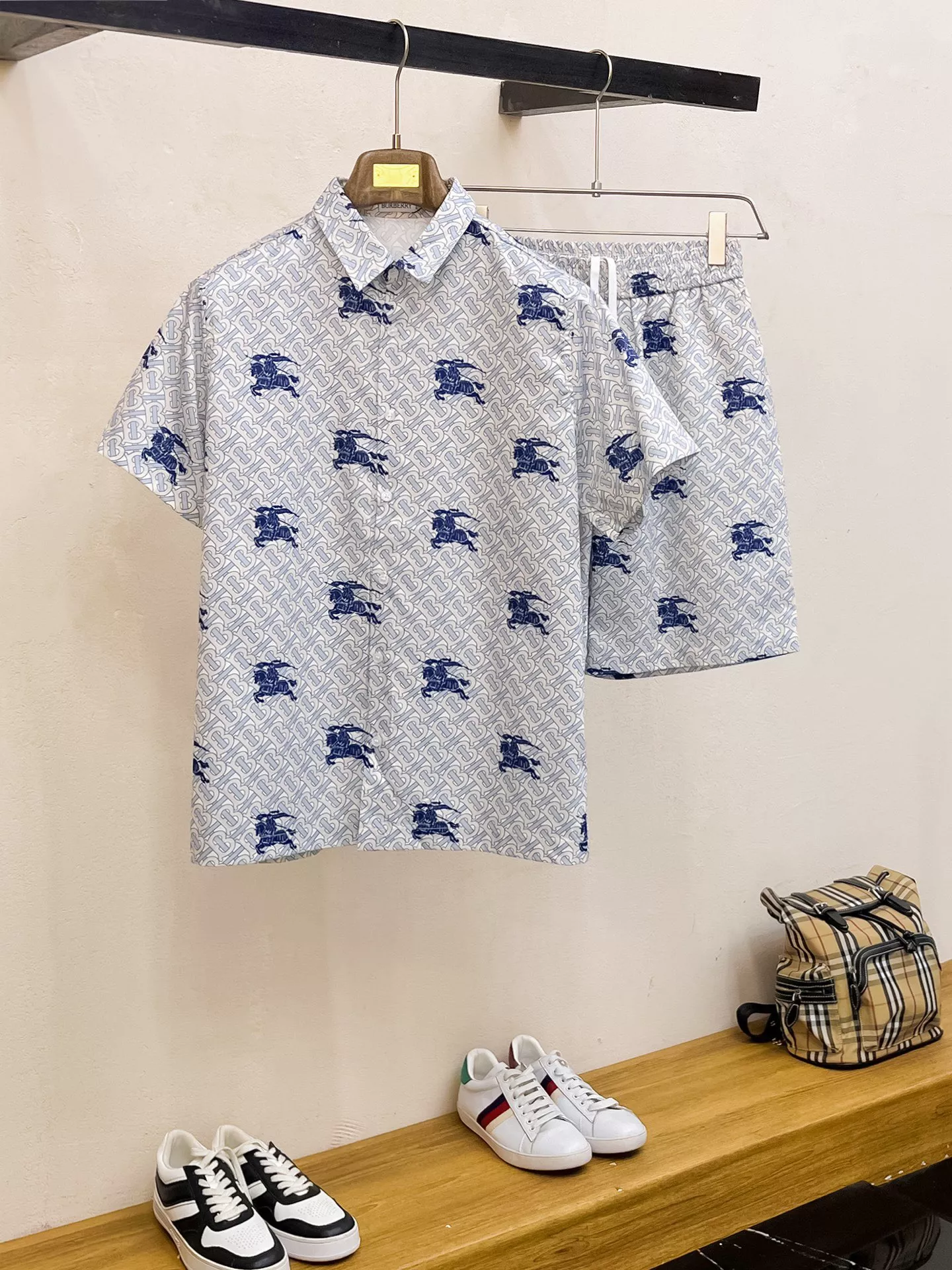 StreetReady 4890 Burberry Tracksuits Short Sleeved For Men