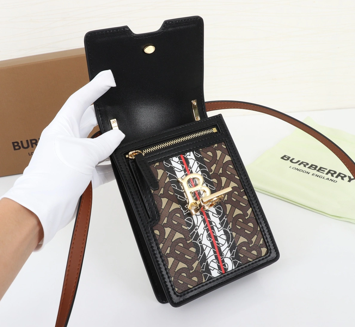StreetReady 493 Burberry AAA Quality Messenger Bags For Women
