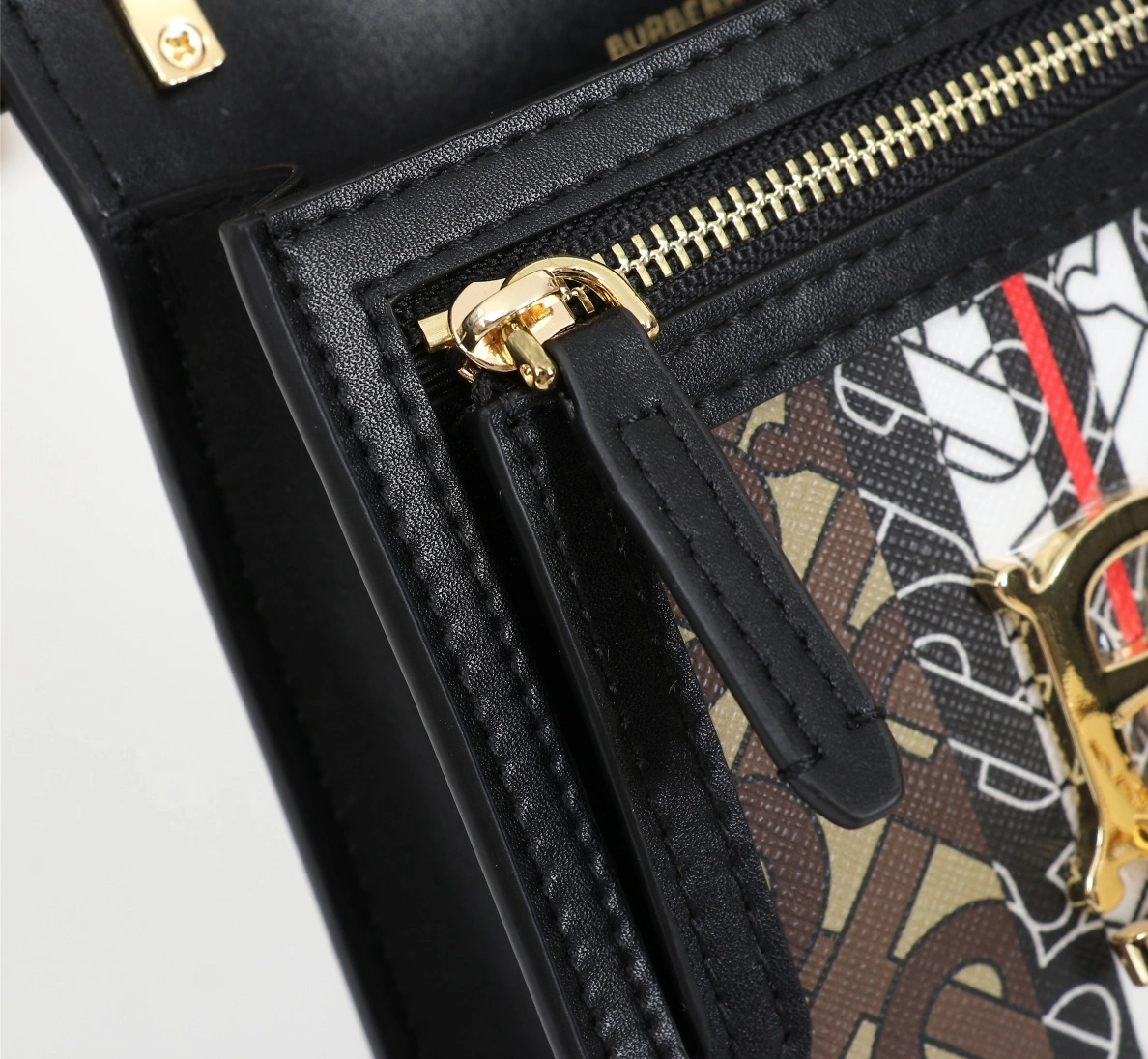 StreetReady 493 Burberry AAA Quality Messenger Bags For Women
