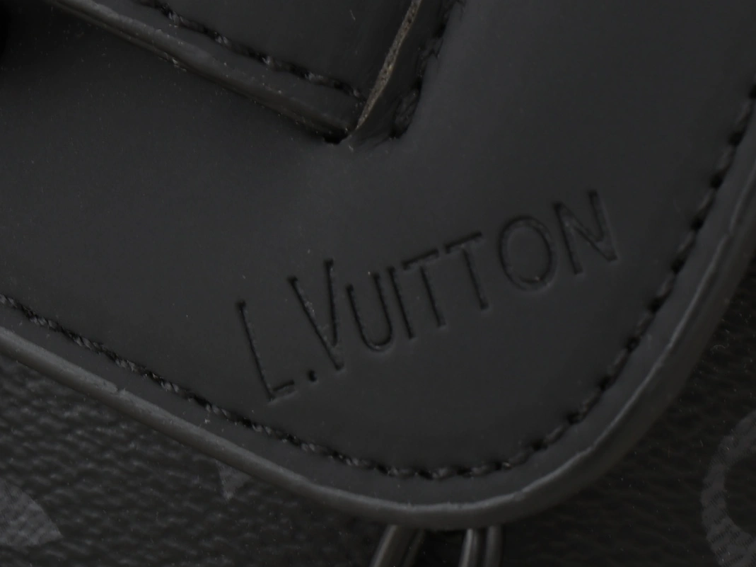 StreetReady 4961 Louis Vuitton AAA Quality Messenger Bags For Unisex