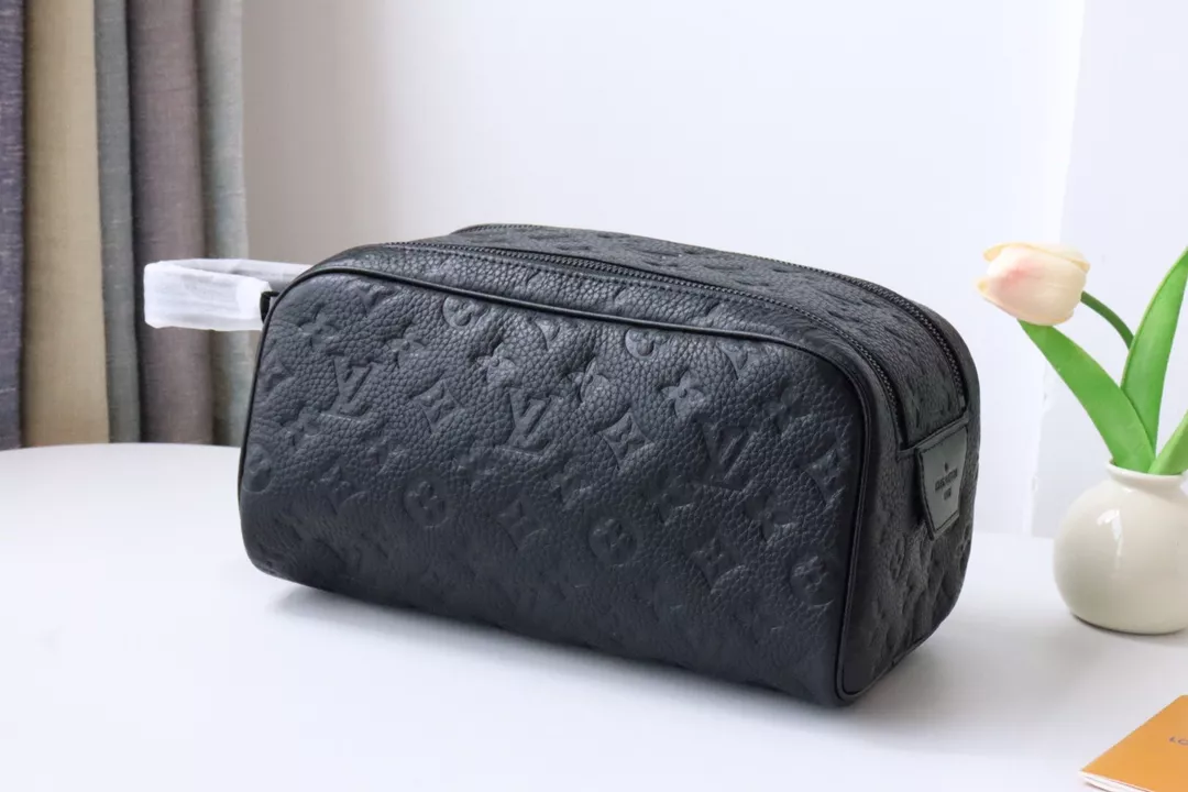 StreetReady 5020 Louis Vuitton AAA Quality Handbags