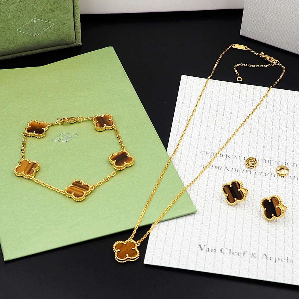 StreetReady 5082 Van Cleef & Arpels Jewelry Set For Women