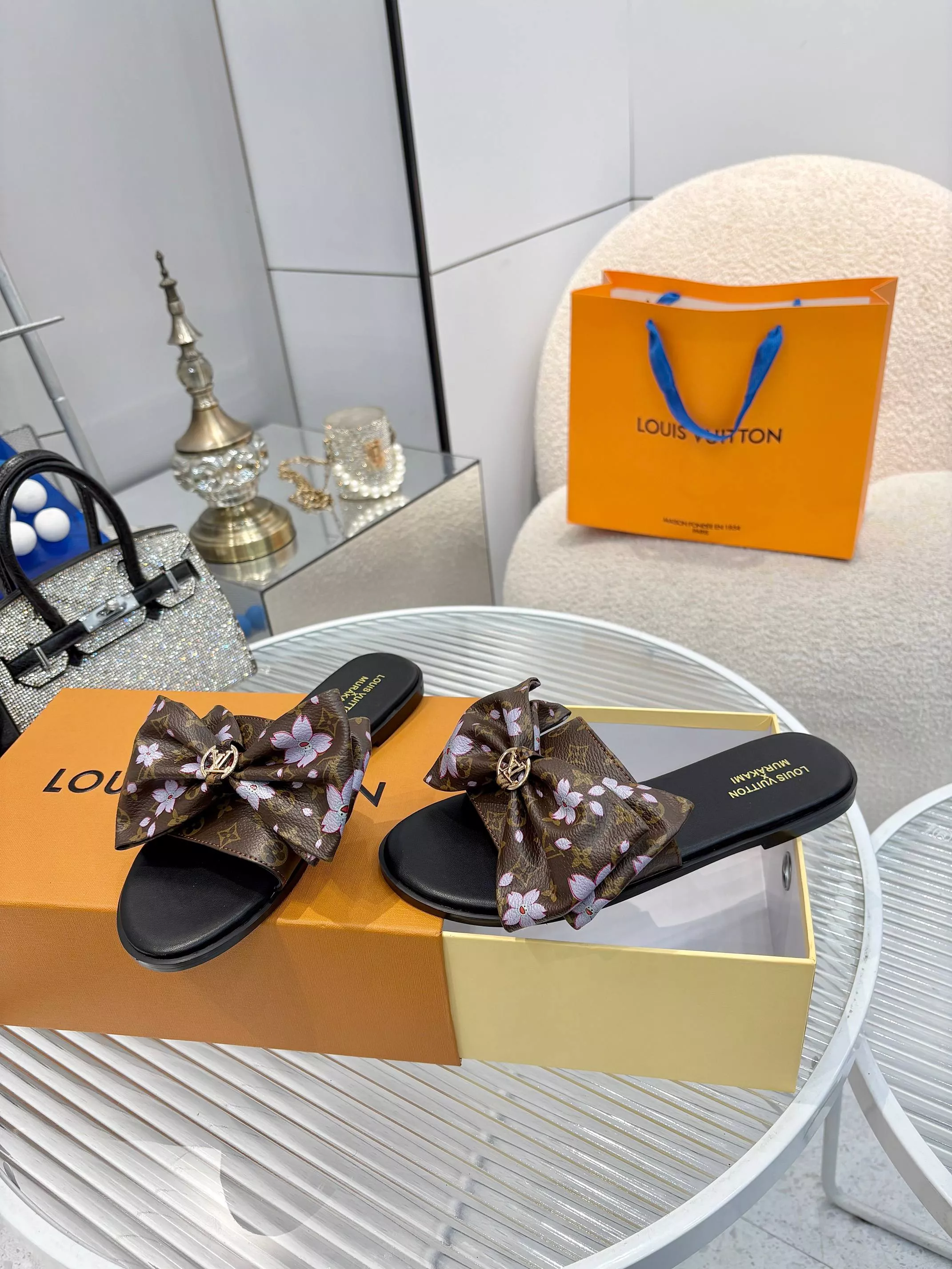 StreetReady 5165 Louis Vuitton Slippers For Women