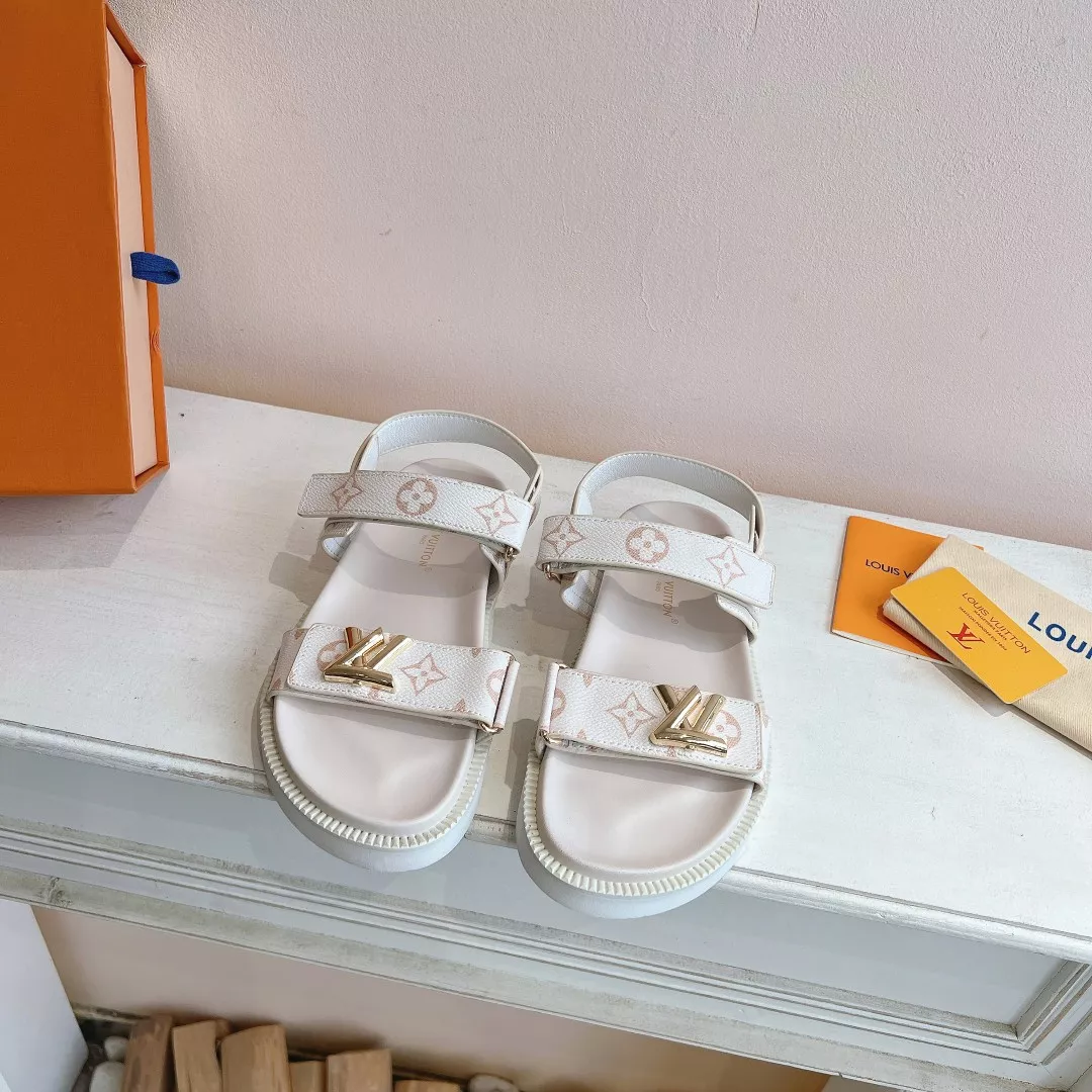 StreetReady 5309 Louis Vuitton Sandal For Women