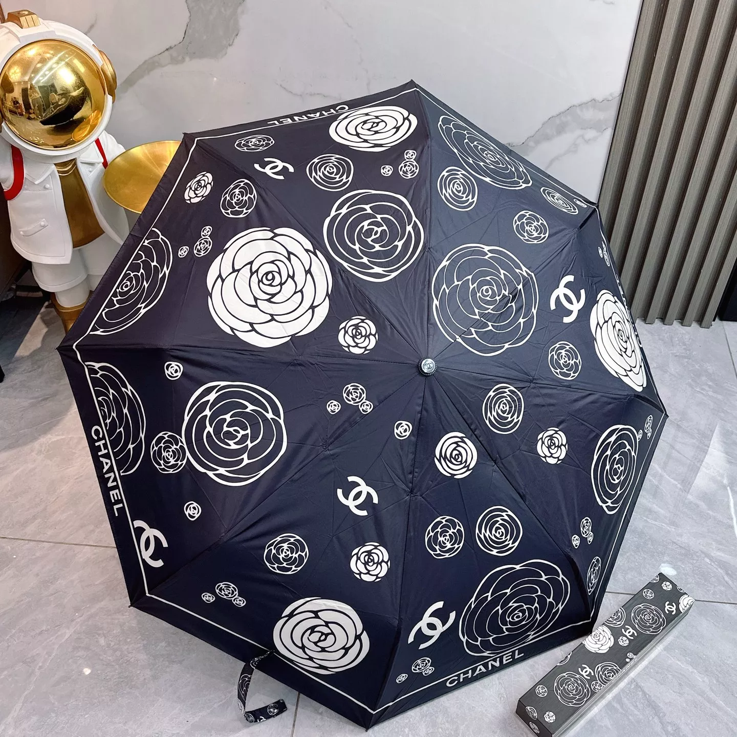 StreetReady 5649 Chanel Umbrellas