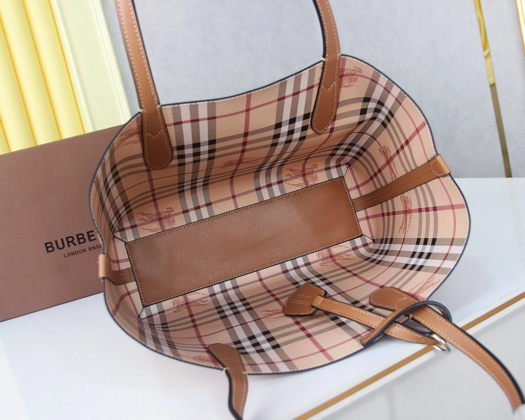 StreetReady 5791 Burberry AAA Handbags For Women