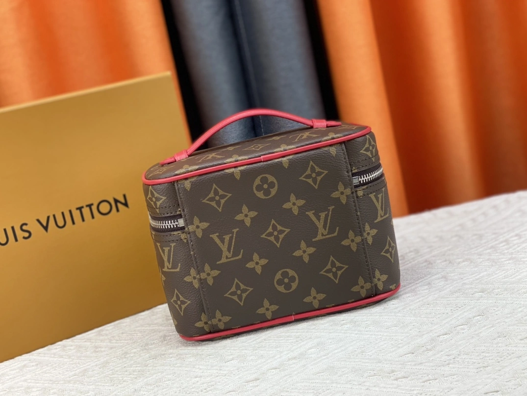 StreetReady 5925 Louis Vuitton AAA Quality Handbags For Women