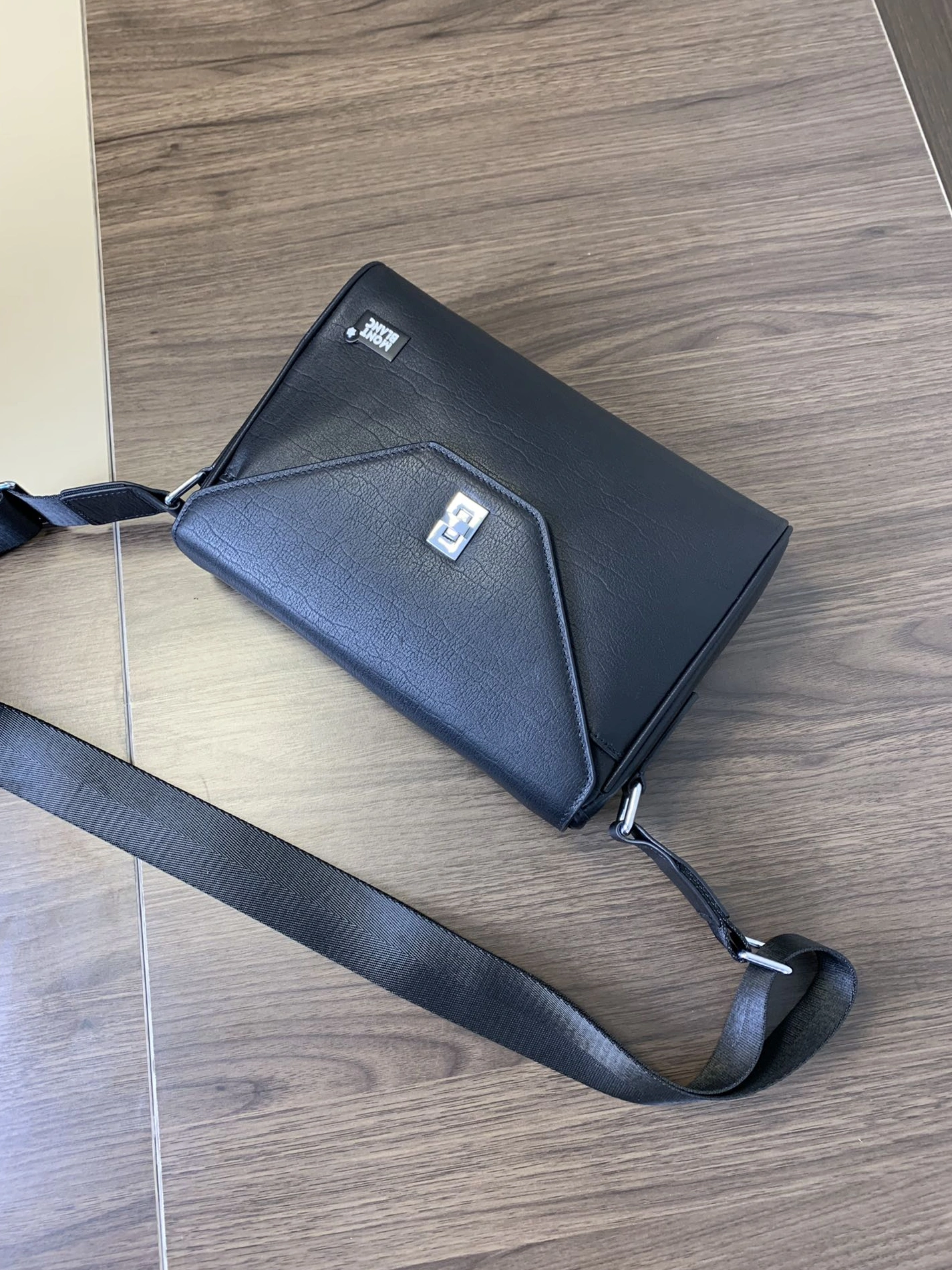 StreetReady 6091 Mont Blanc AAA Man Messenger Bags