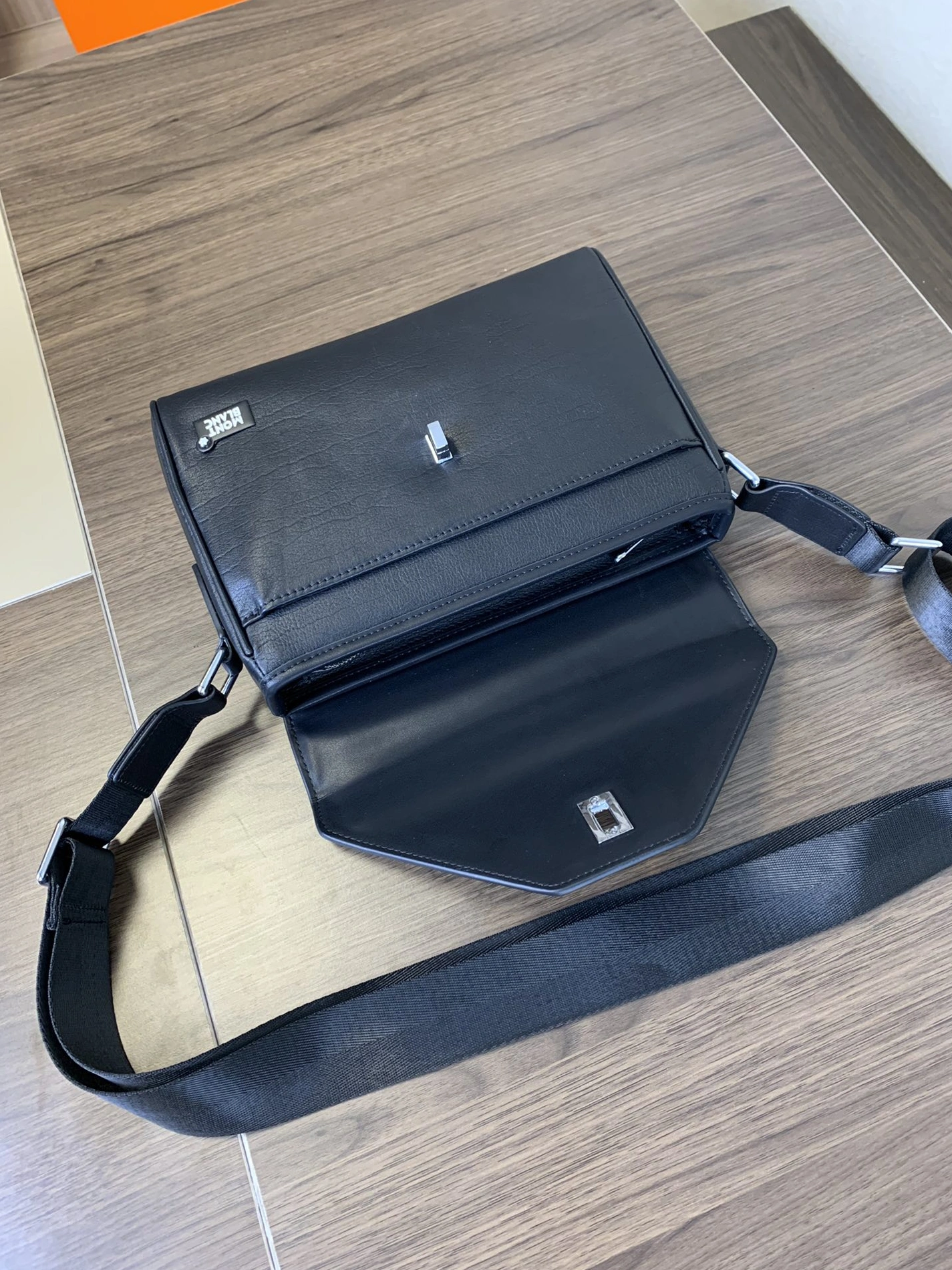 StreetReady 6091 Mont Blanc AAA Man Messenger Bags