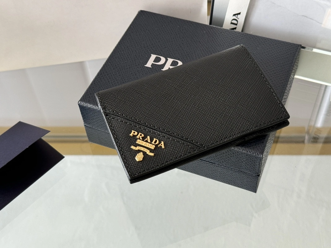 StreetReady 6738 Prada AAA Quality Card Case