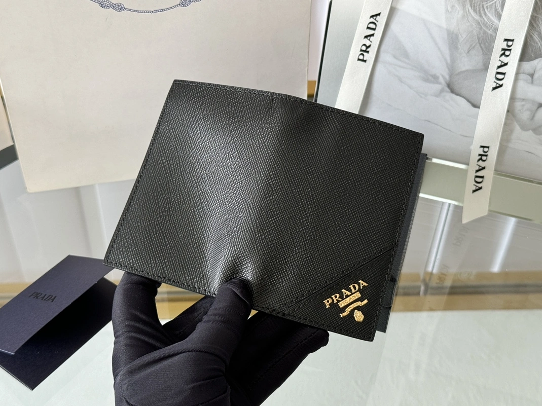 StreetReady 6738 Prada AAA Quality Card Case