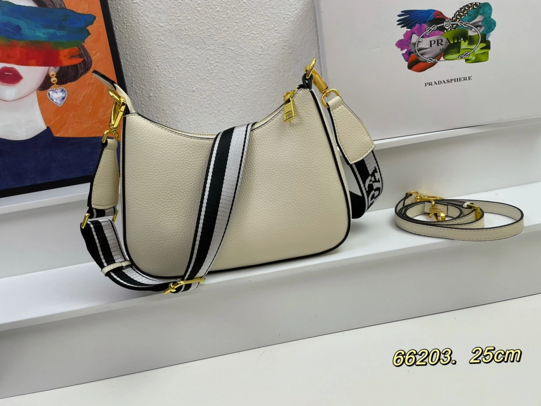 StreetReady 6799 Prada AAA Quality Messenger Bags For Women
