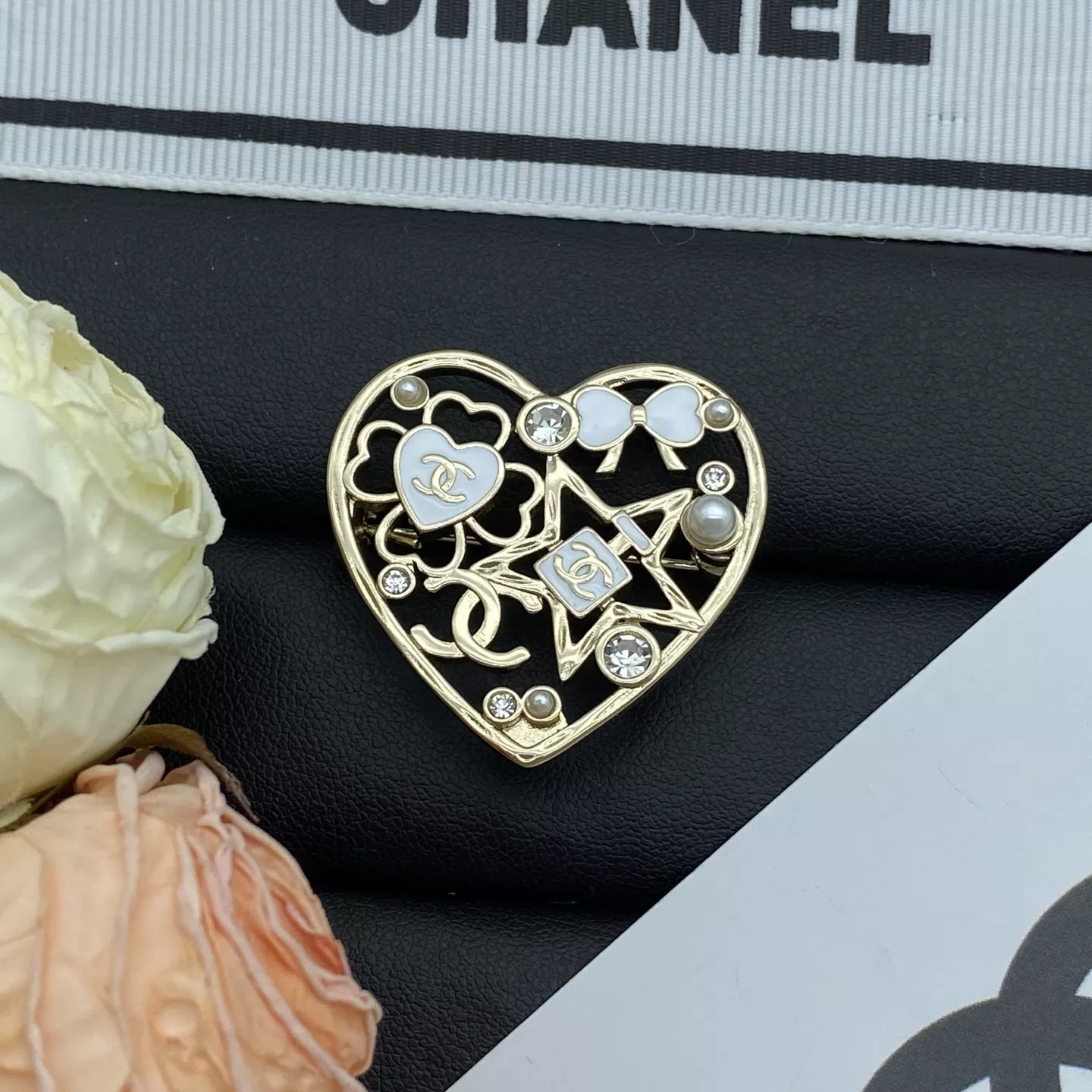 StreetReady 695 Chanel Brooches For Women